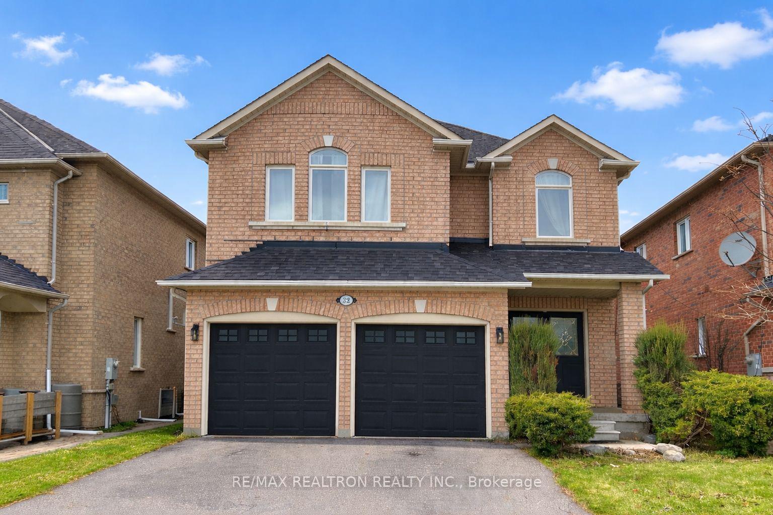 32 Brackenwood Avenue Richmond Hill Ontario Canada Sale residential Joe Caputo RE/MAX Realtron Realty Inc., Brokerage*