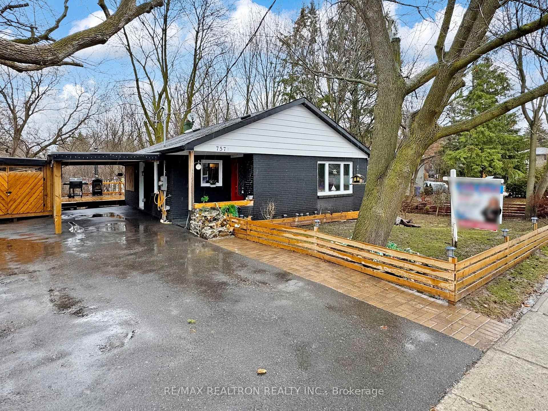 757 Srigley Street Newmarket Ontario Canada Sale residential RON COMMODORE RE/MAX Realtron Realty, Inc. Brokerage*