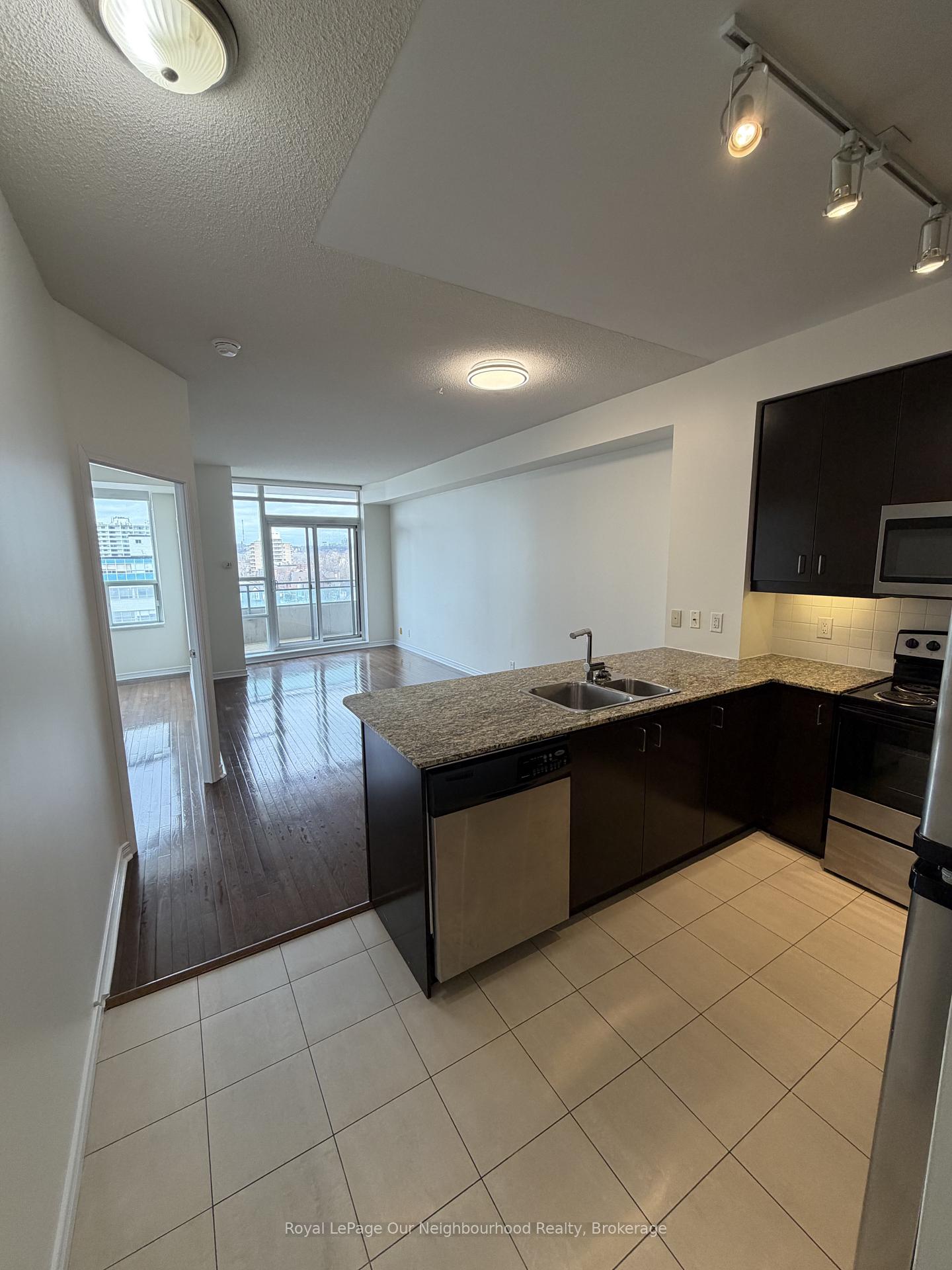 806 - 736 Spadina Avenue Toronto Ontario Canada Rent residential Belle Jean Our Neighbourhood Realty Inc., Brokerage*