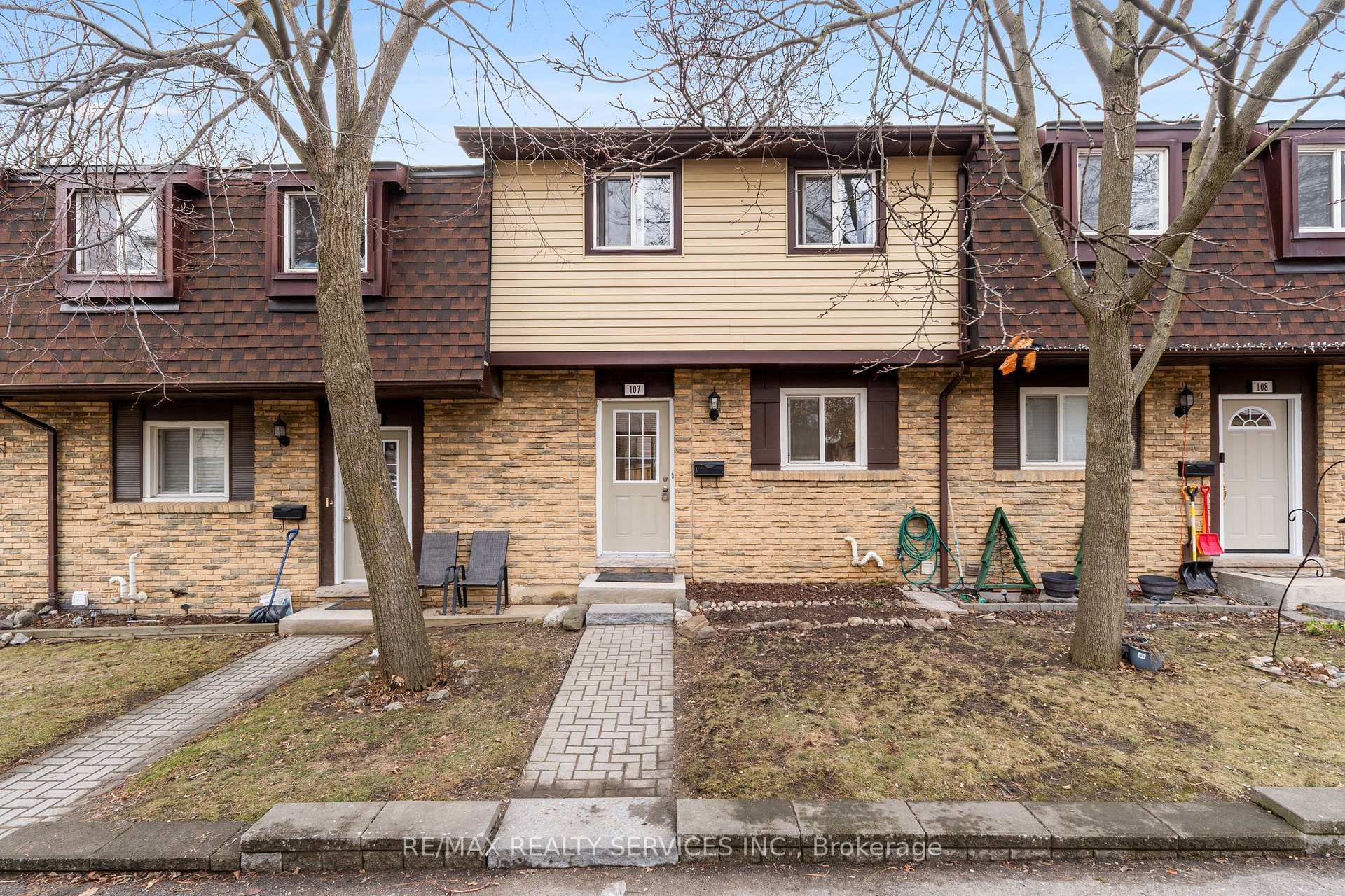 107 - 45 Hansen Road N Brampton Ontario Canada Sale residential Marlene De Sousa RE/MAX Realty Services Inc., Brokerage*