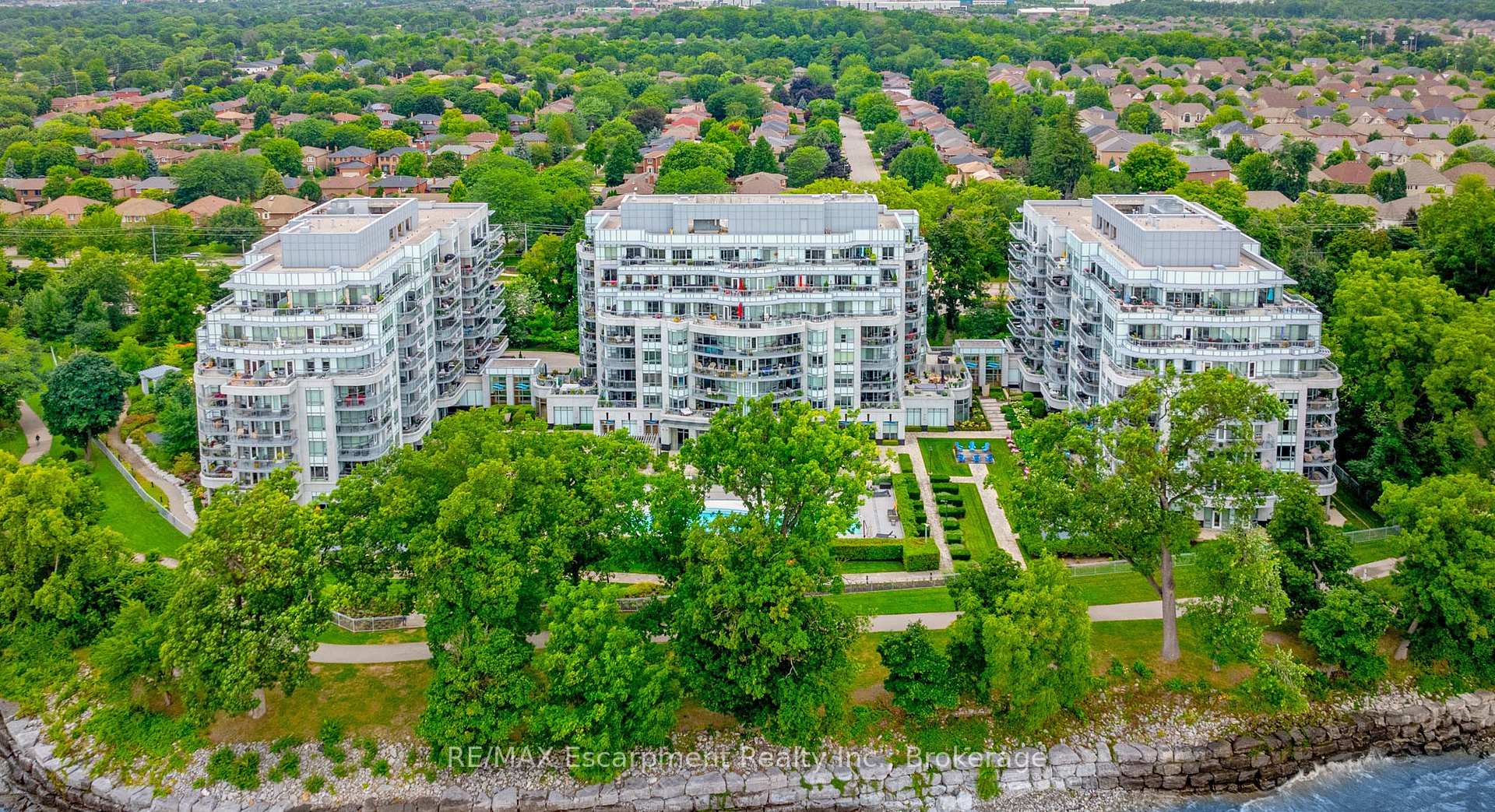 827 - 3500 Lakeshore Road W Oakville Ontario Canada Sale residential Jeffrey Vella Sutton Group-Summit Realty Inc., Brokerage*