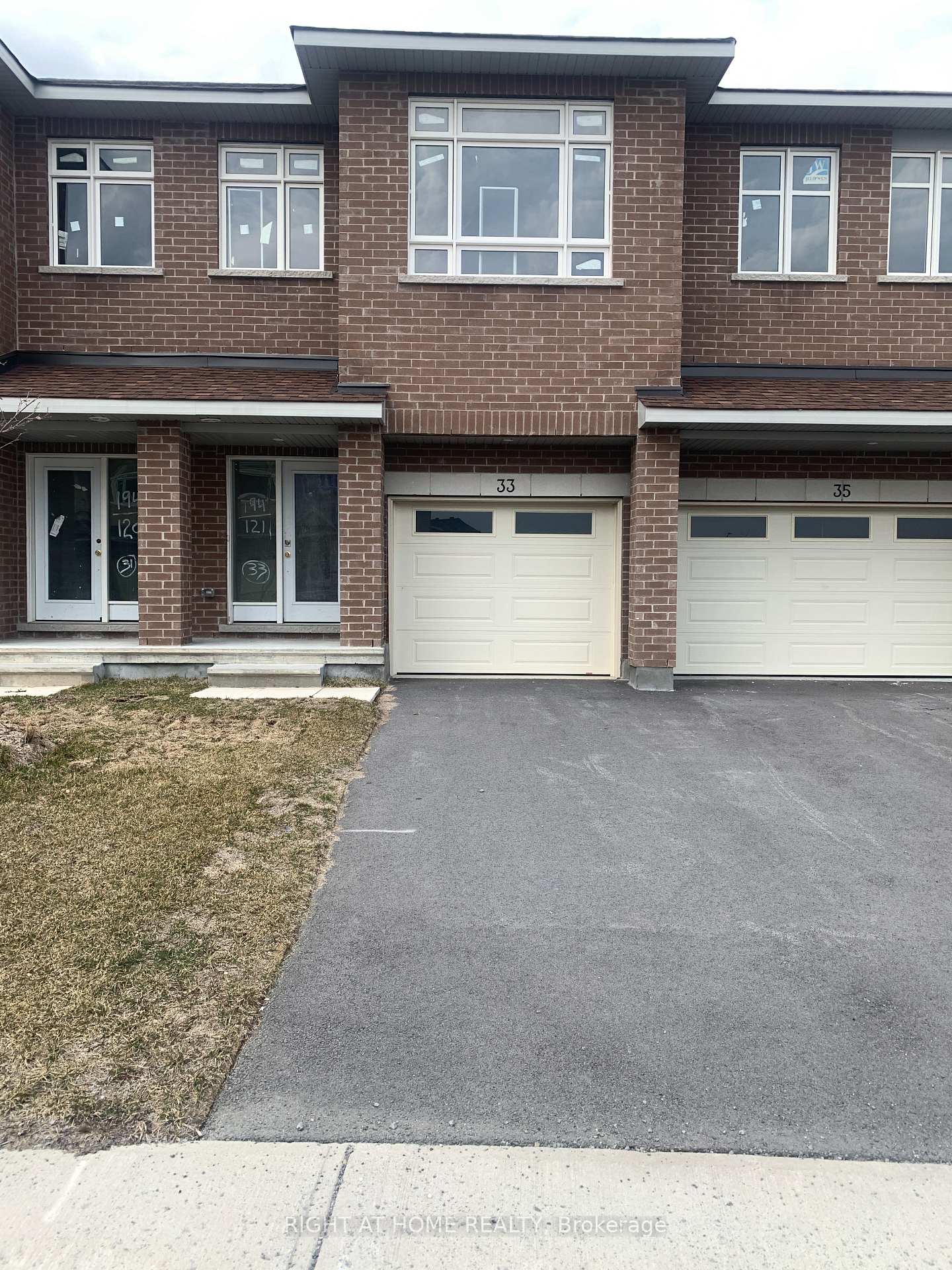 33 Wylie Way Carleton Place Ontario Canada Sale residential Hesam Azimi Right at Home Realty, Brokerage*