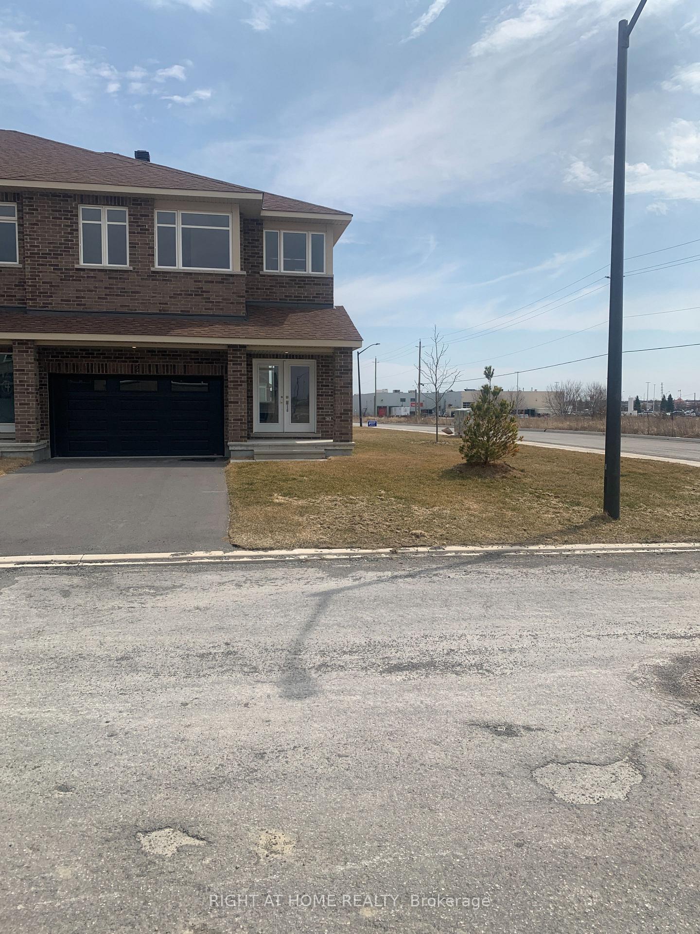 2 Wylie Way Carleton Place Ontario Canada Sale residential Xidong Fu Right at Home Realty, Brokerage*