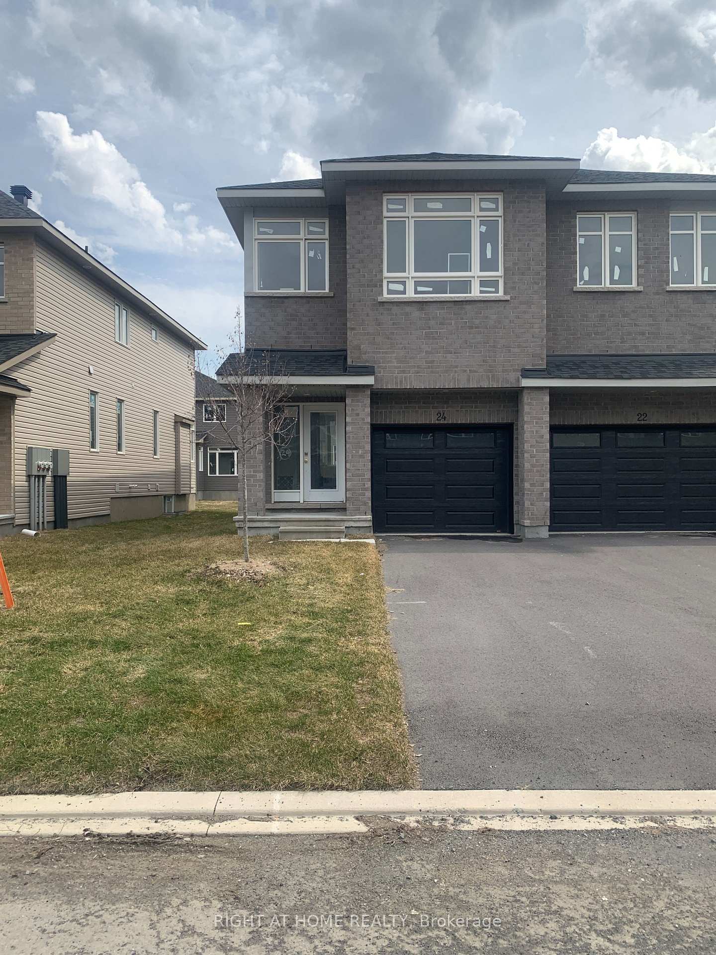24 Wylie Way Carleton Place Ontario Canada Sale residential Xidong Fu Right at Home Realty, Brokerage*