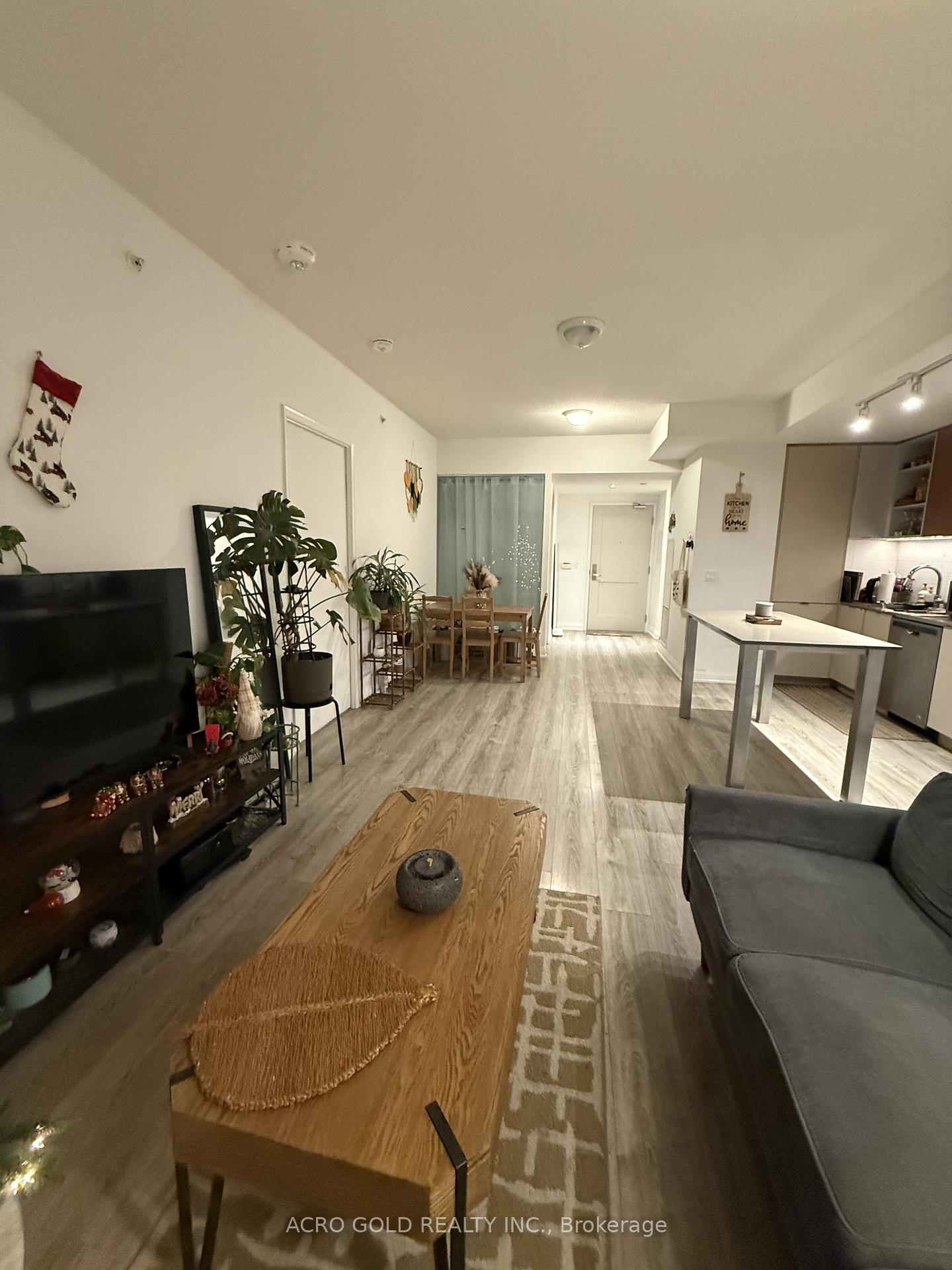 712 - 10 Gibbs Road Toronto Ontario Canada Rented residential   TRIMAXX REALTY LTD. Brokerage