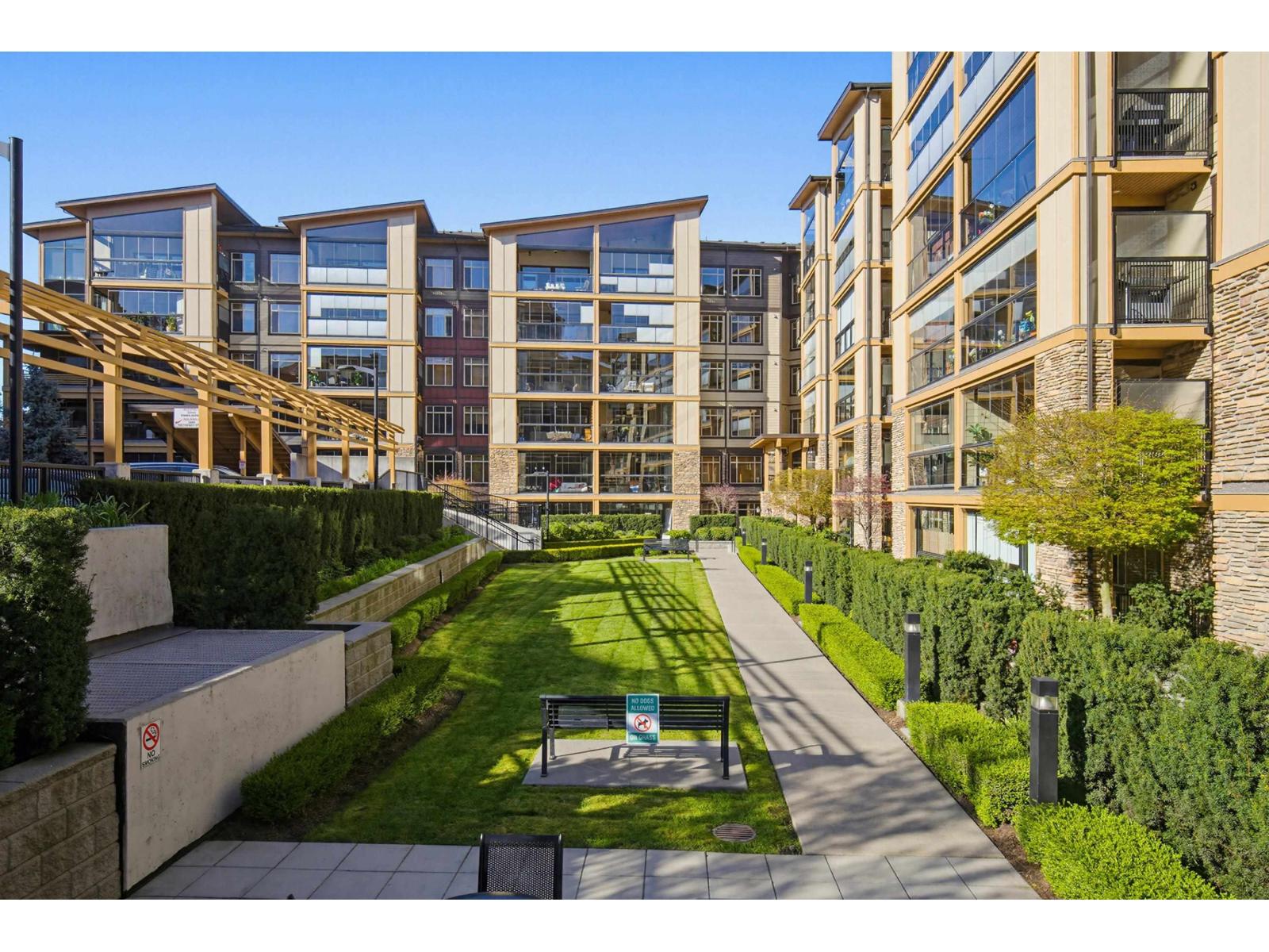 401 32445 SIMON AVENUE Abbotsford British Columbia Canada Sale residential Lorri Terlecki HomeLife Benchmark Realty*