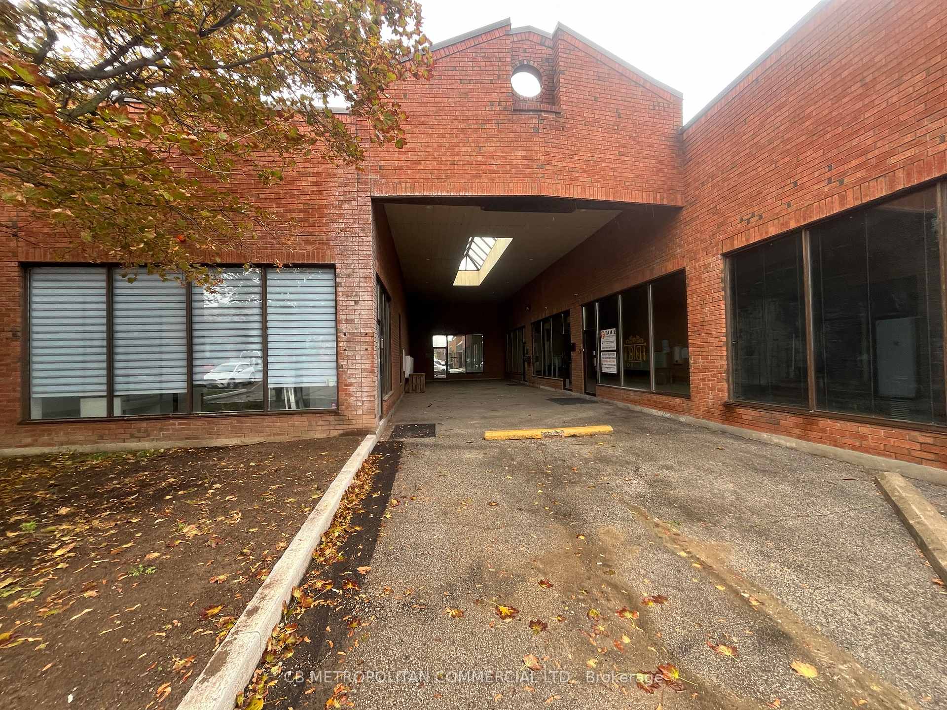 32 - 5359 Timberlea Boulevard Mississauga Ontario Canada Sale commercial Ahmed Amin Hamed Aly Right at Home Realty, Brokerage*