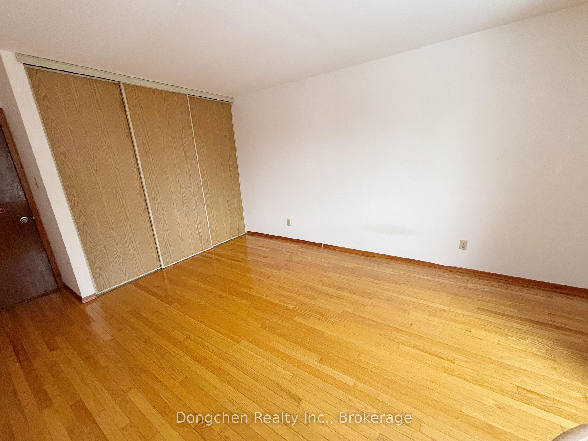 37 Amberley Drive Toronto Ontario Canada Rent residential Steffen Hugo Right at Home Realty, Brokerage*