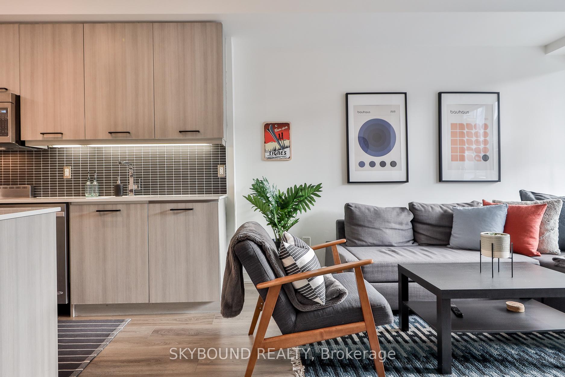 306 - 105 George Street Toronto Ontario Canada Sale residential John Chinembiri SKYBOUND REALTY, BROKERAGE*