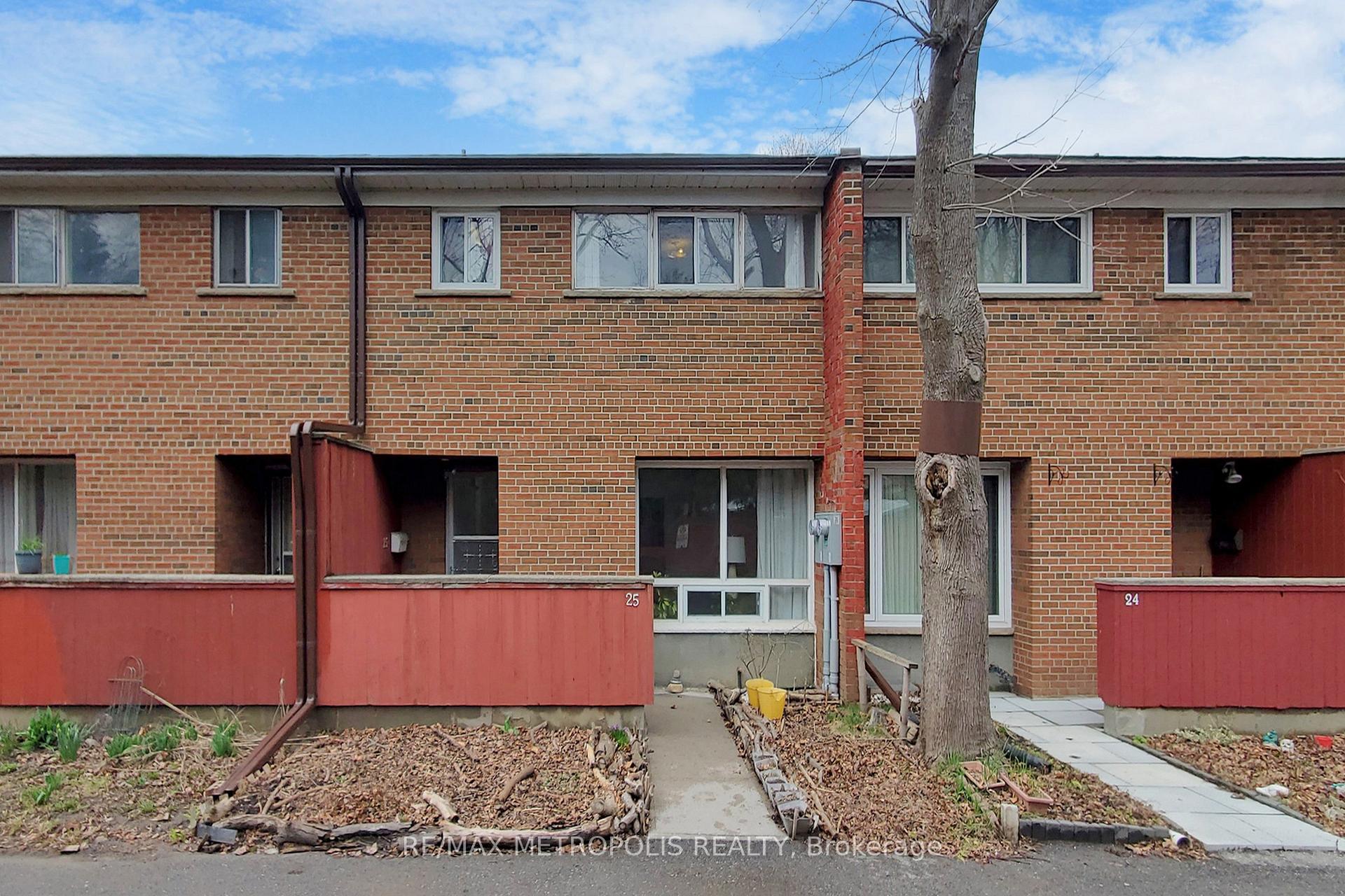 25 - 1021 Midland Avenue Toronto Ontario Canada Sale residential Stephen Crouch Royal LePage Signature Realty, Brokerage