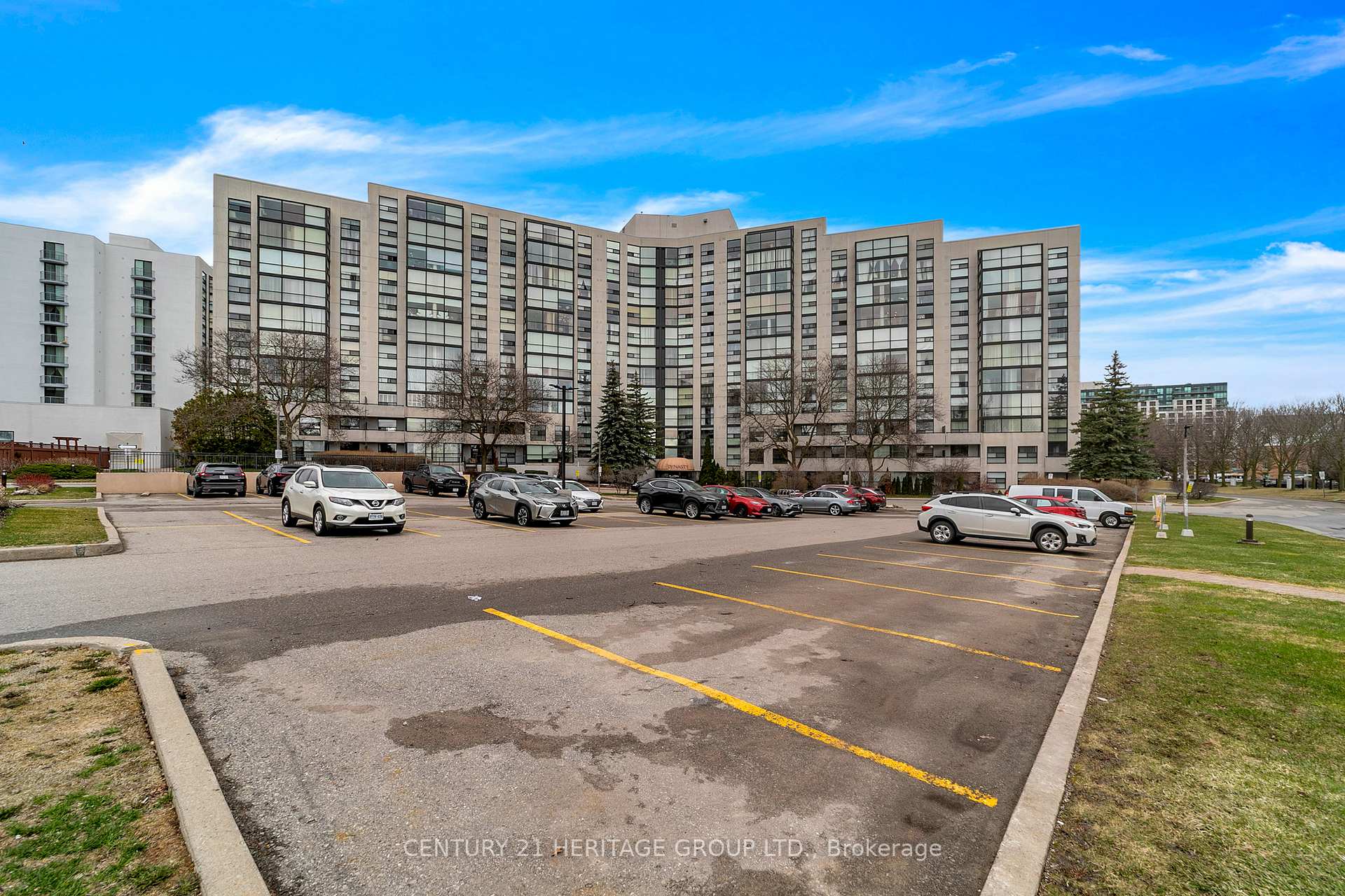 806 - 30 Harding Boulevard W Richmond Hill Ontario Canada Sale residential   Century 21 Heritage Group Ltd. Brokerage*