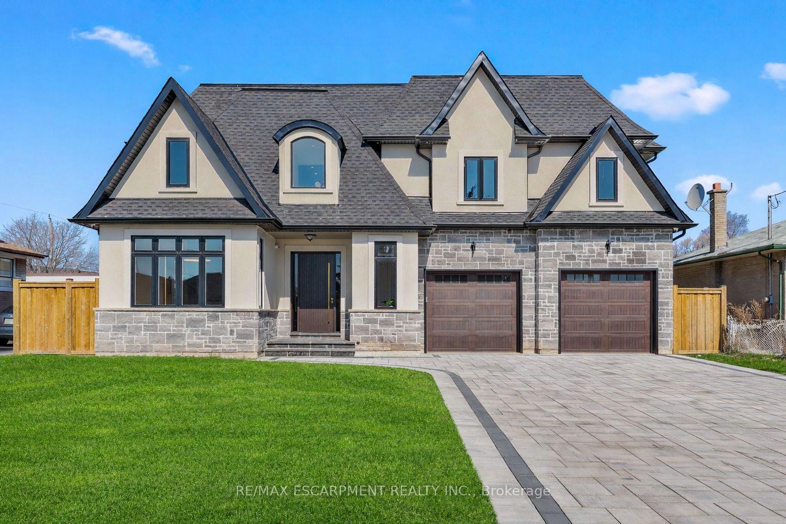 383 Wadsworth Street Oakville Ontario Canada Sale residential Paolo Castellano Right at Home Realty, Brokerage*