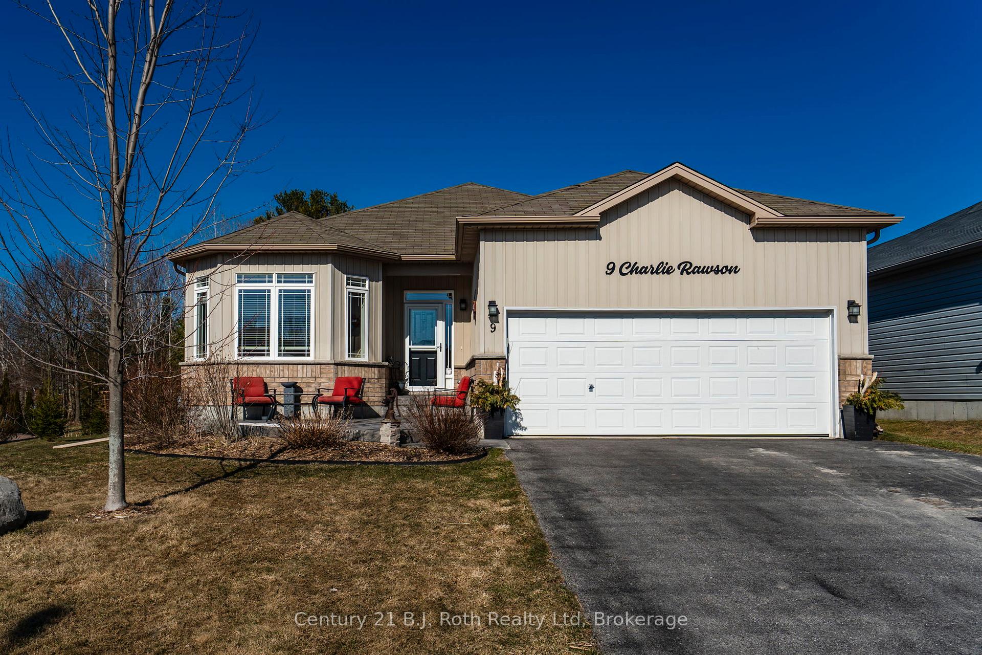 9 Charlie Rawson Boulevard Tay Ontario Canada Sale residential Melanie Martyn Right at Home Realty, Brokerage*