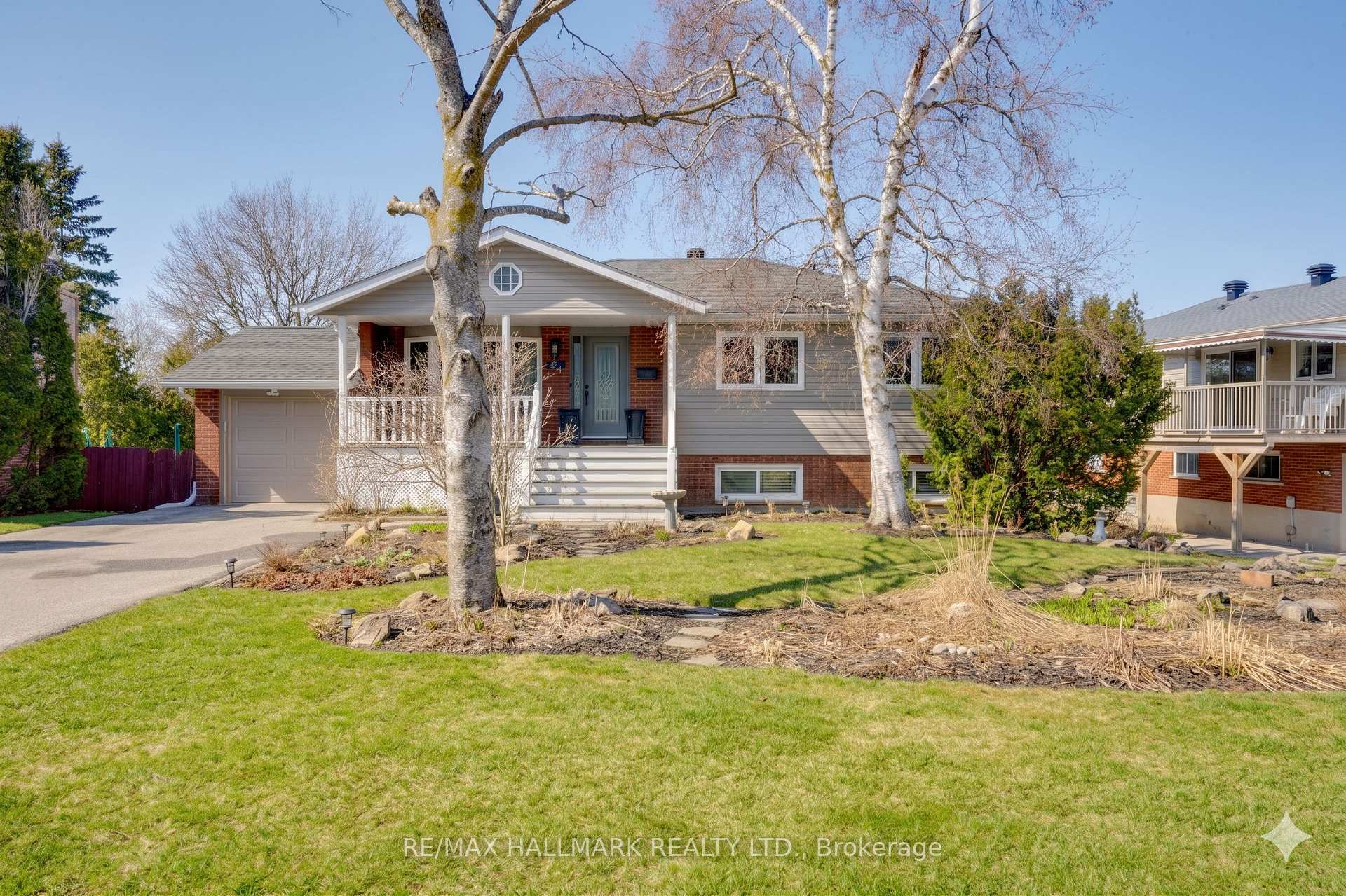 28 Jane Crescent Barrie Ontario Canada Sale residential Mei Jin 金玫 Sutton Group Incentive Realty Inc.,Brokerage*