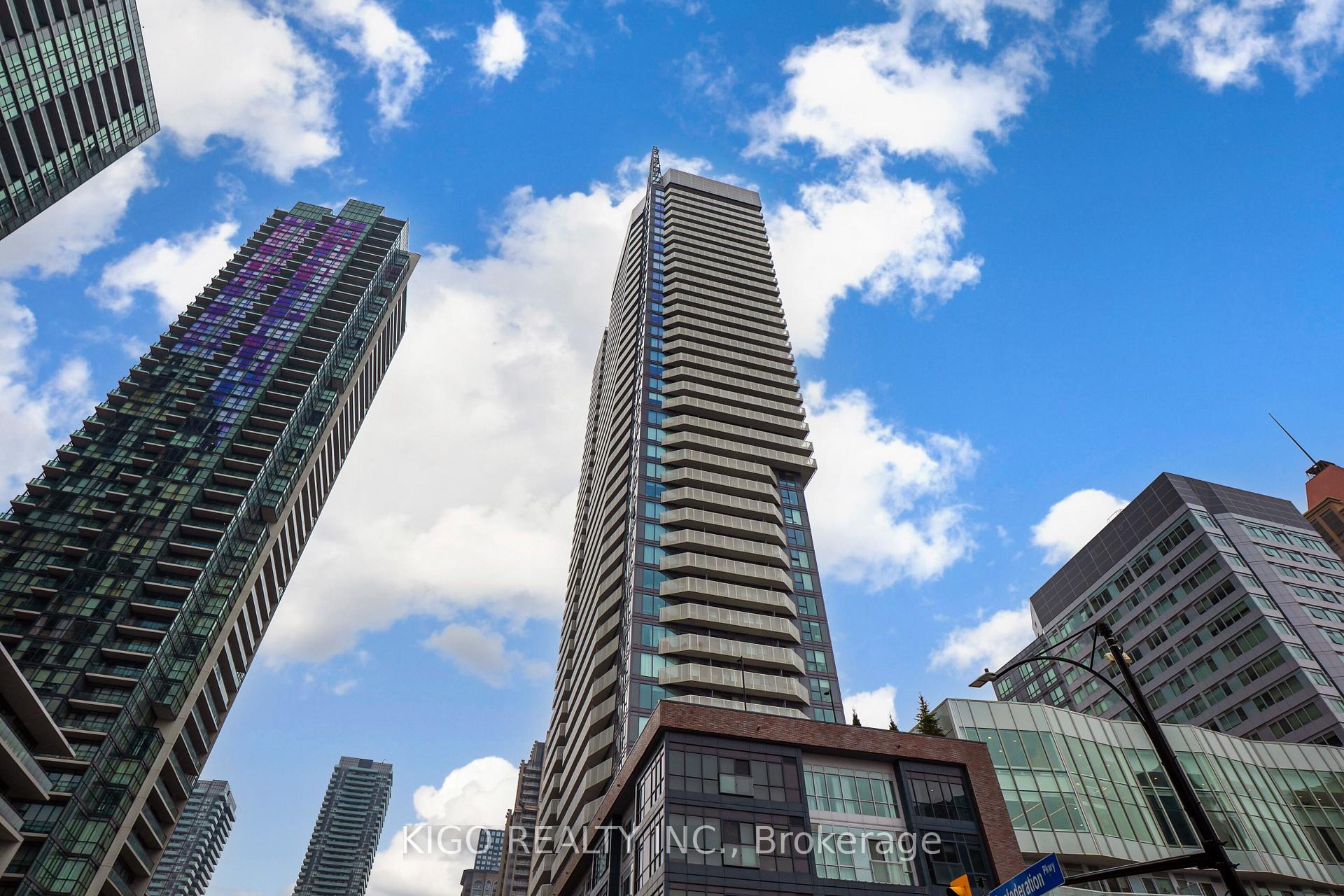 2406 - 4065 Confederation Parkway Mississauga Ontario Canada Sale residential Vince Lee Right at Home Realty Mississauga