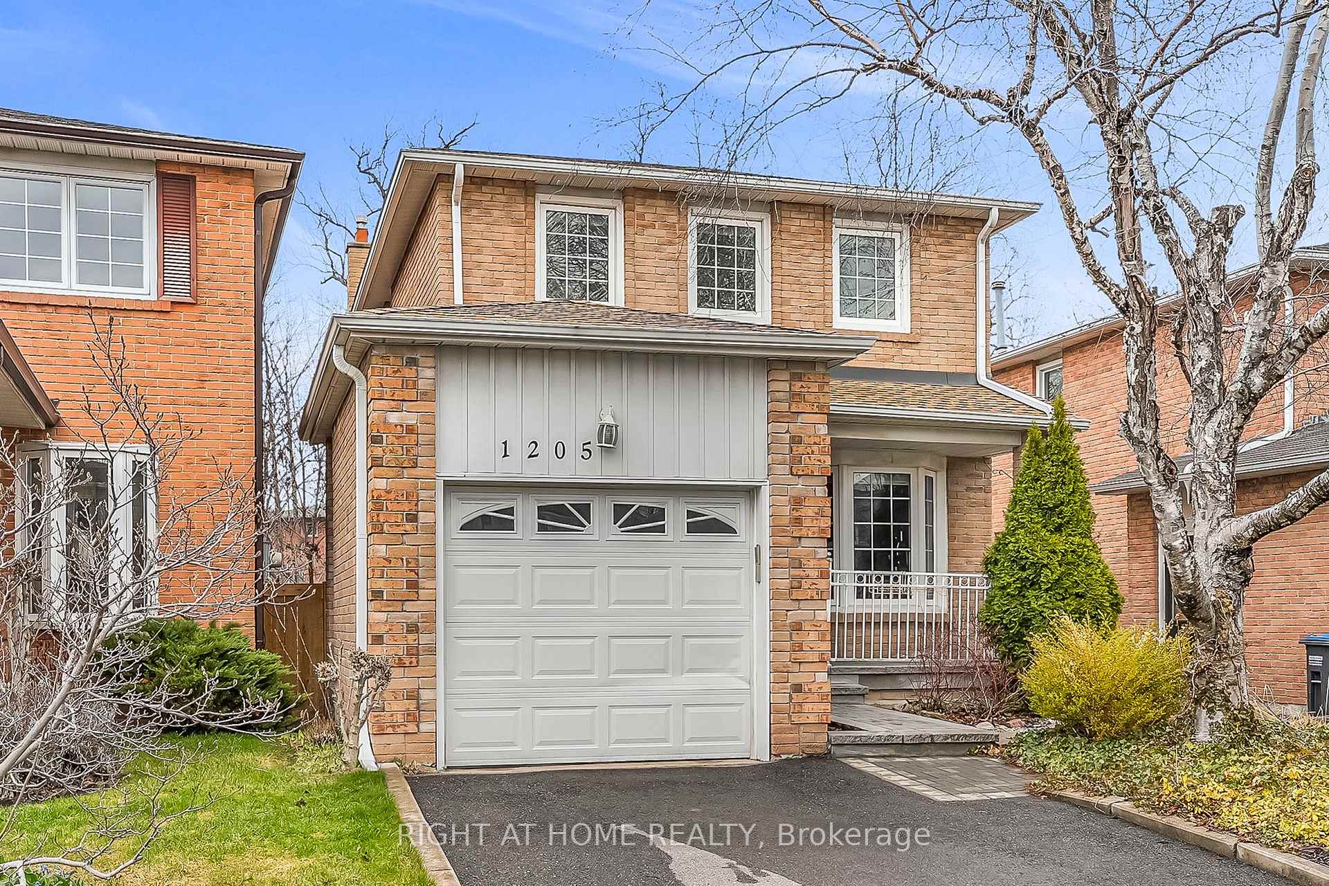Upper - 1205 Shagbark Crescent Mississauga Ontario Canada Rent residential Dee Paul Right at Home Realty, Brokerage*