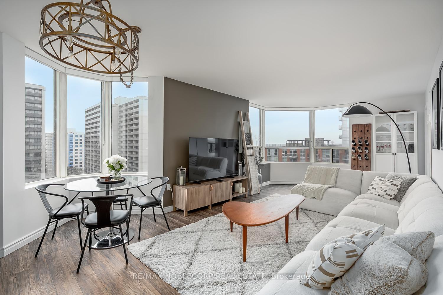 1002 - 1270 Maple Crossing Boulevard Burlington Ontario Canada Sale residential Maria Bifolchi Re/Max Noblecorp Real Estate, Brokerge*