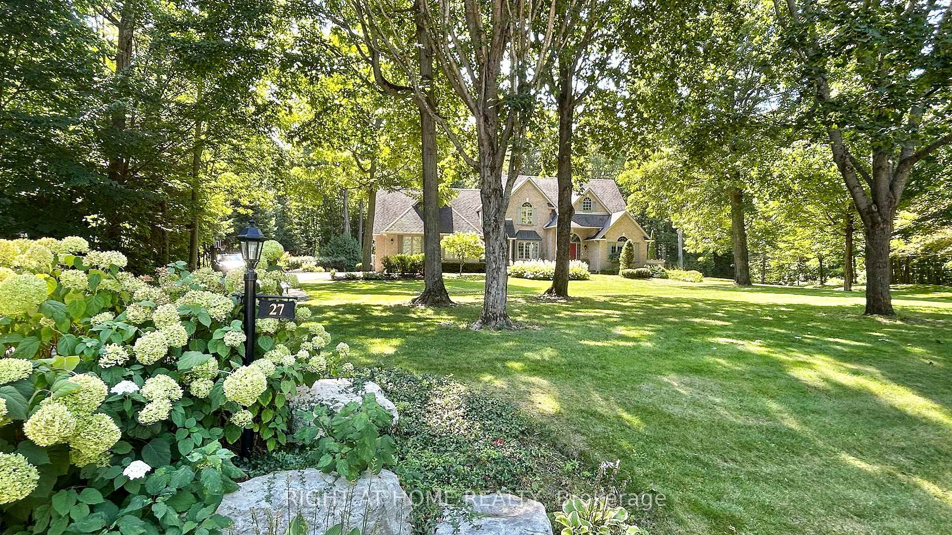 27 Timberlane Court Clarington Ontario Canada Sale residential Joe Bilotta Right at Home Realty, Brokerage*