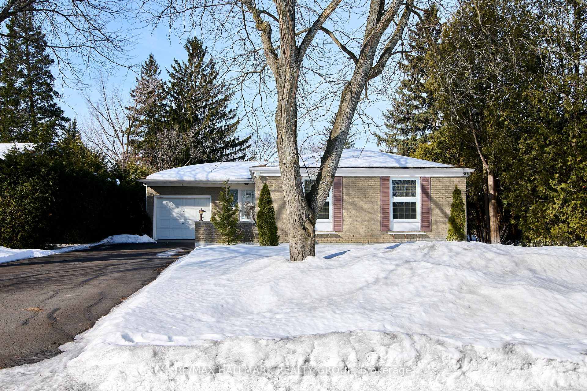 6 Westdale Avenue Ottawa Ontario Canada Sold residential Anna Stanke RE/MAX Hallmark Realty Group, Brokerage*