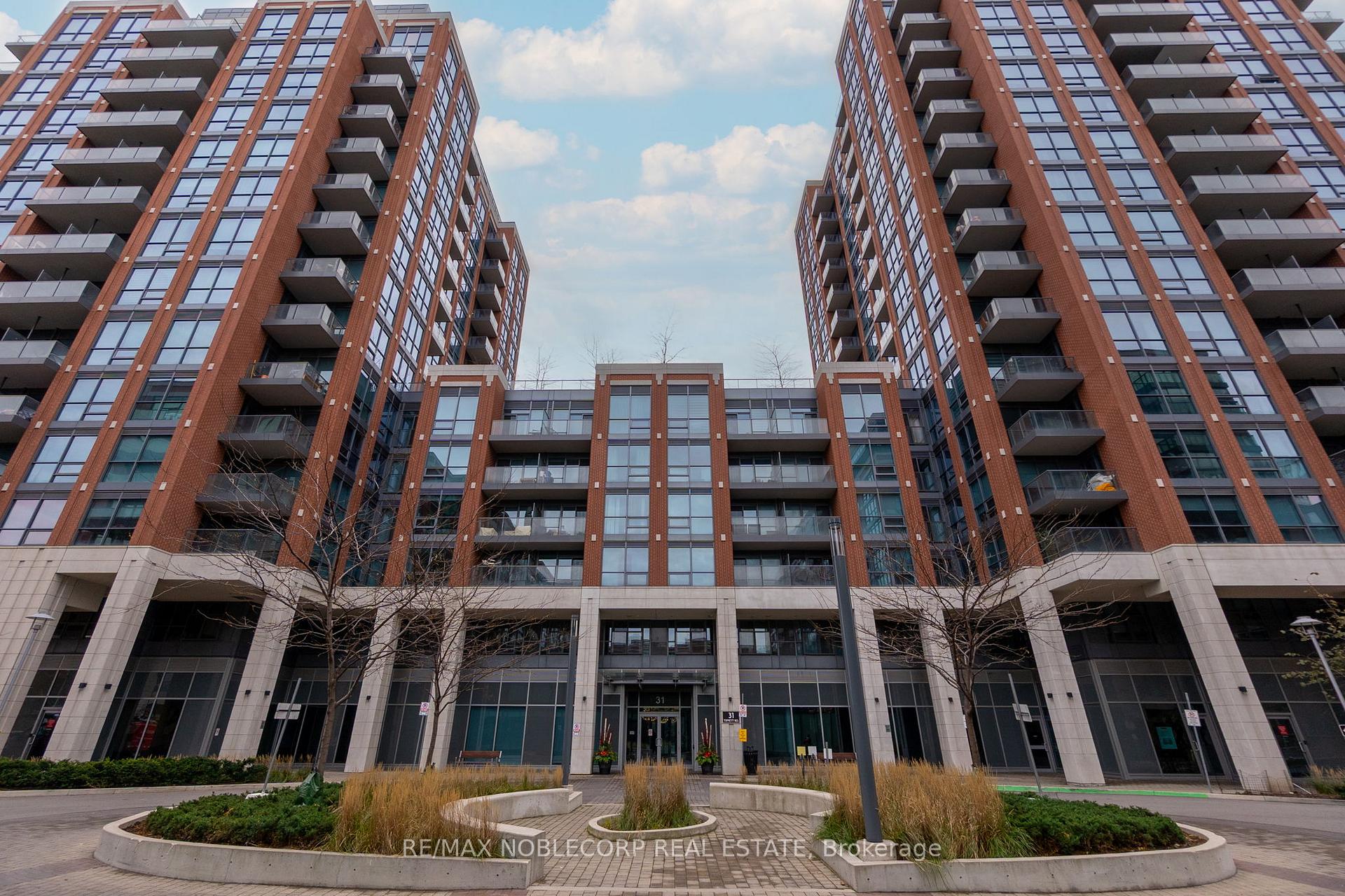 923 - 31 Tippett Road Toronto Ontario Canada Sale residential Maria Bifolchi Re/Max Noblecorp Real Estate, Brokerge*