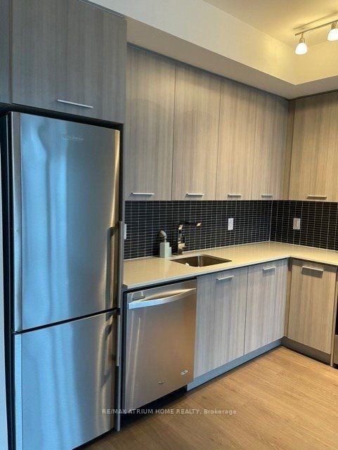 1802 - 105 George Street Toronto Ontario Canada Sale residential Mary Pinelli Royal LePage Signature Realty, Brokerage*