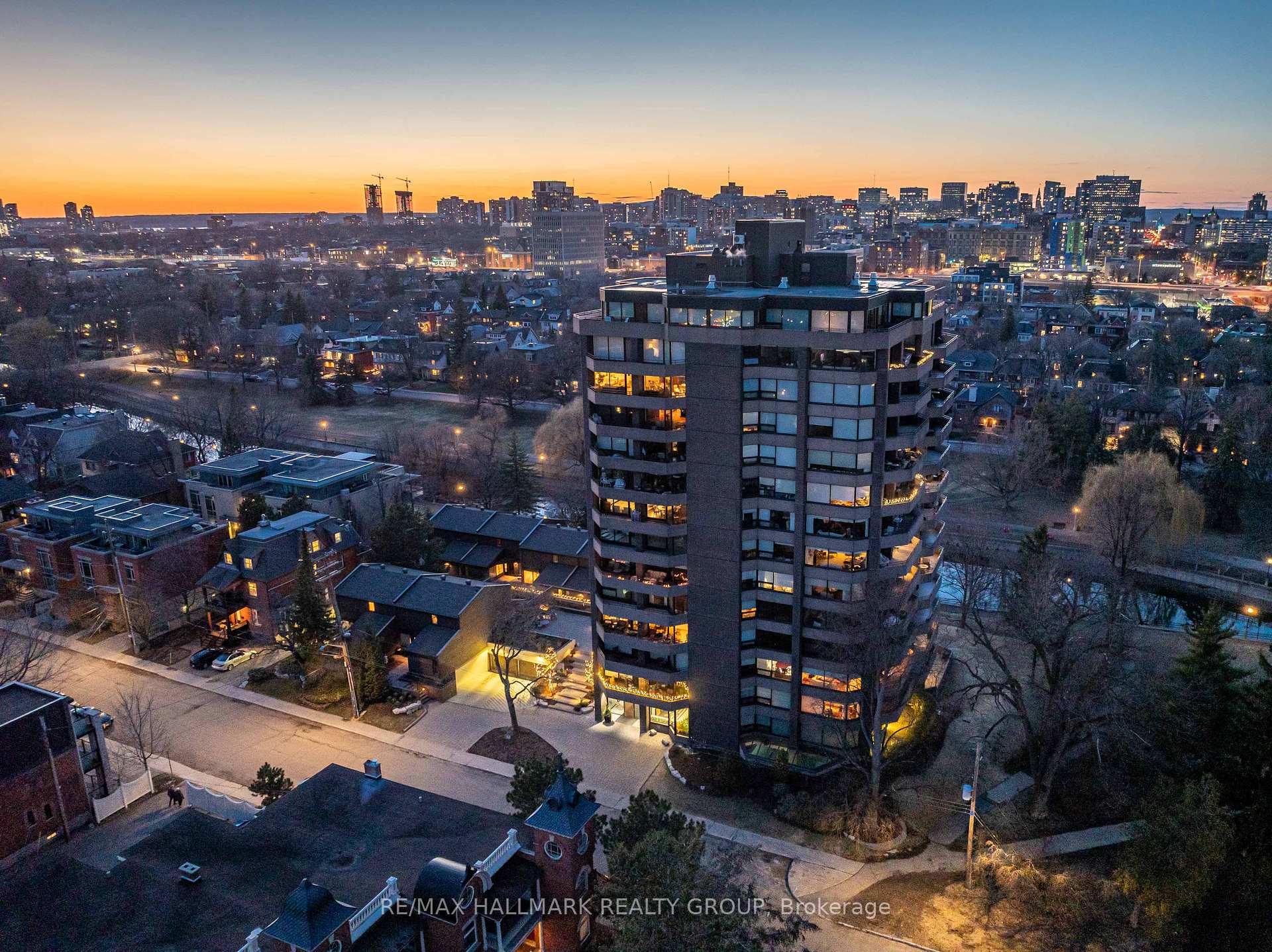 TH2 - 300 Queen Elizabeth Drive Ottawa Ontario Canada Sale residential   Colleen Lyle Real Estate Team