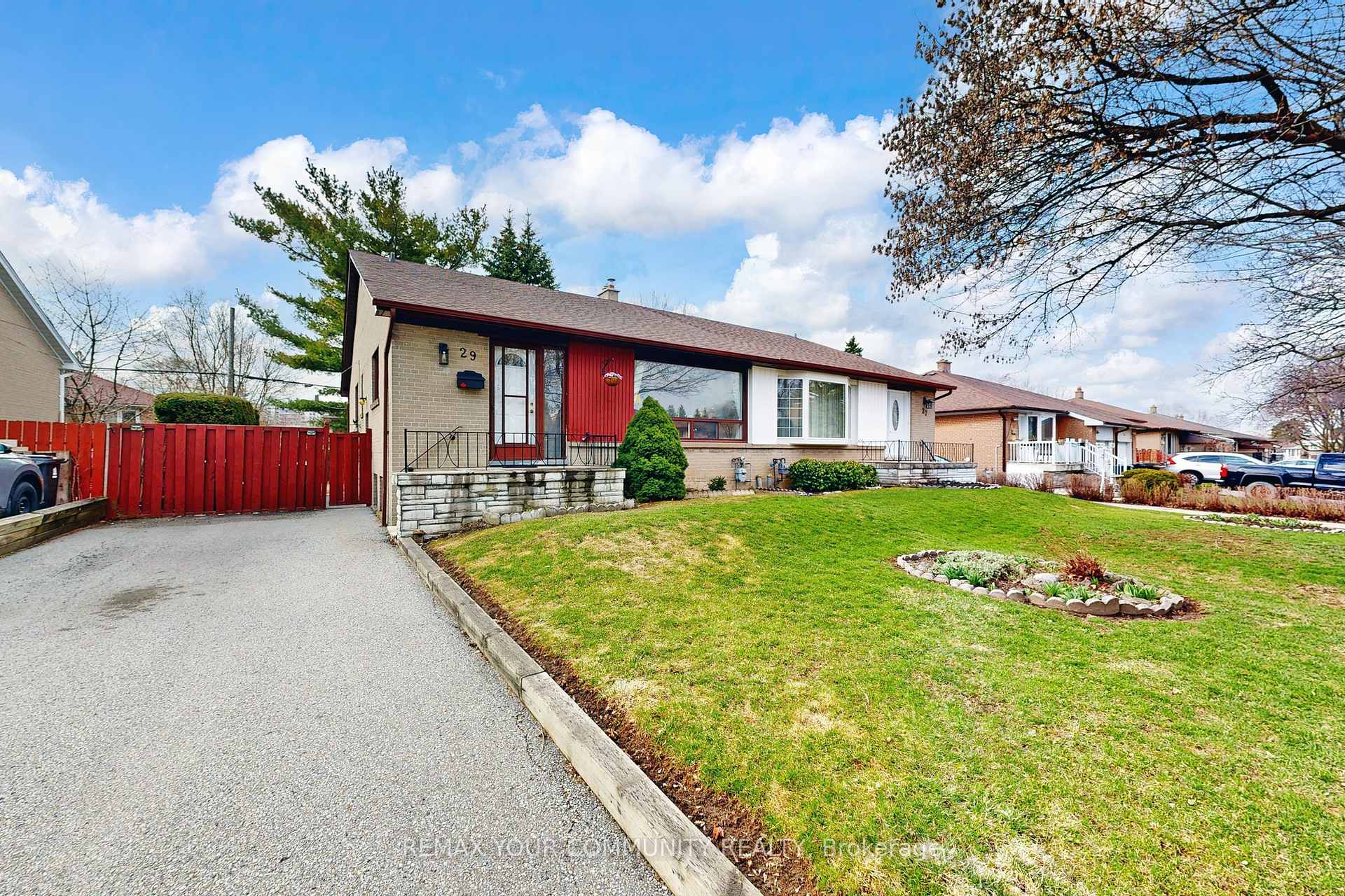 29 Pinemore Crescent Toronto Ontario Canada Sale residential William Gyamfi Gita Vilimek Re/Max Your Community Realty