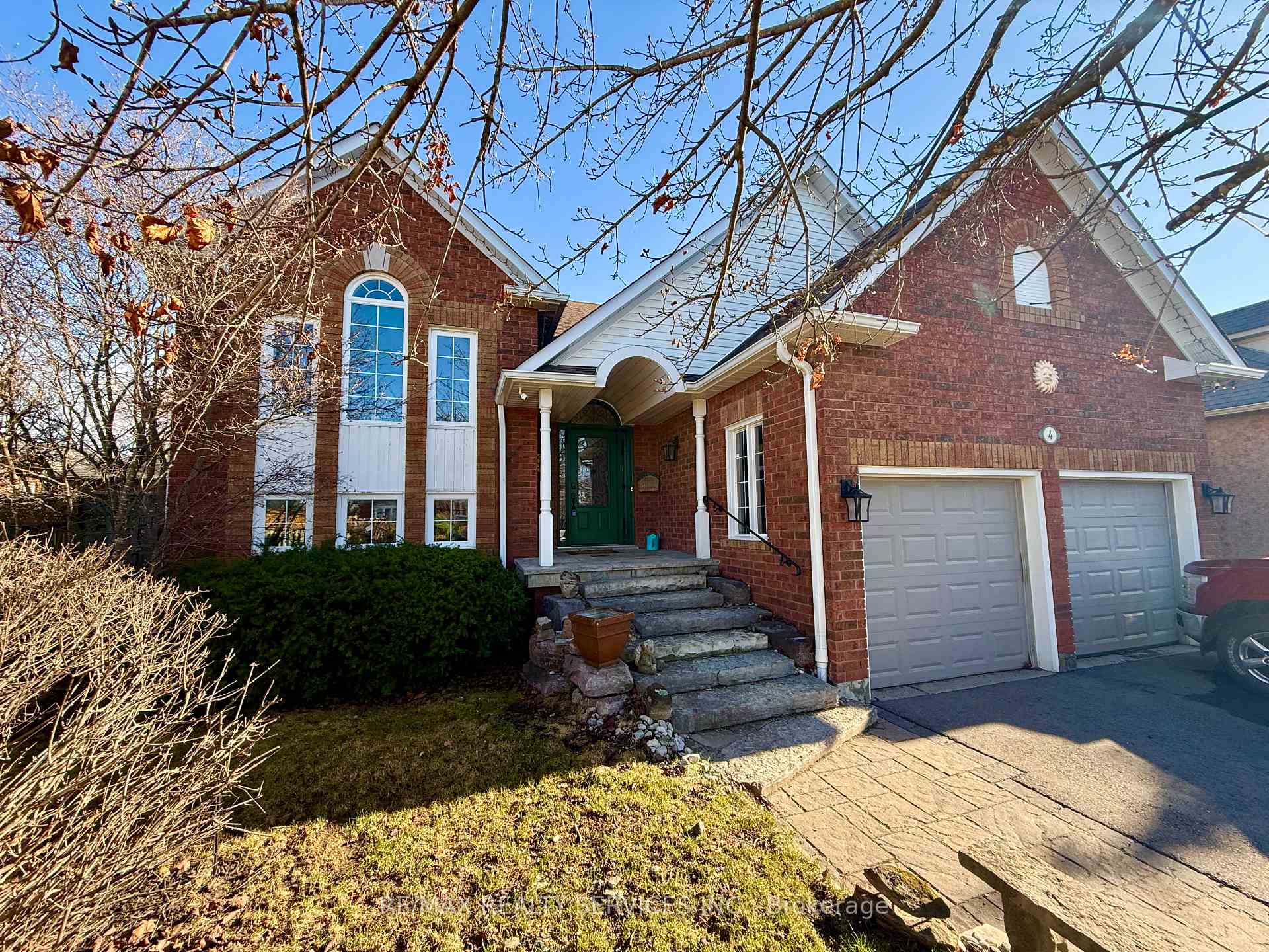 4 Valleybrae Court Caledon Ontario Canada Sale residential CJ Singh RE/MAX Realty Services Inc., Brokerage*