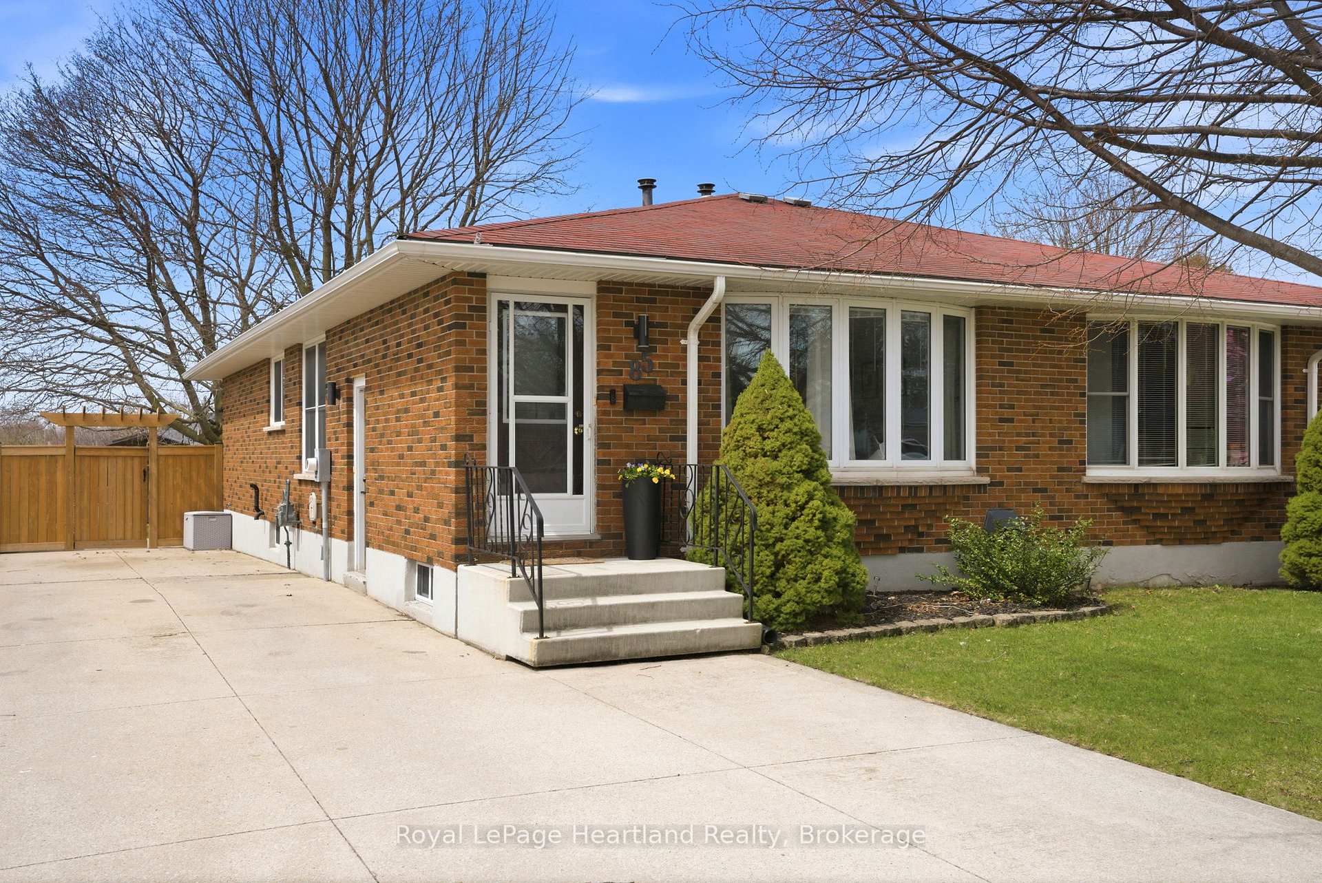 85 Orchard Street South Huron Ontario Canada Sale residential Steve Riddell SUTTON GROUP - SMALL TOWN TEAM REALTY INC. BROKERAGE*