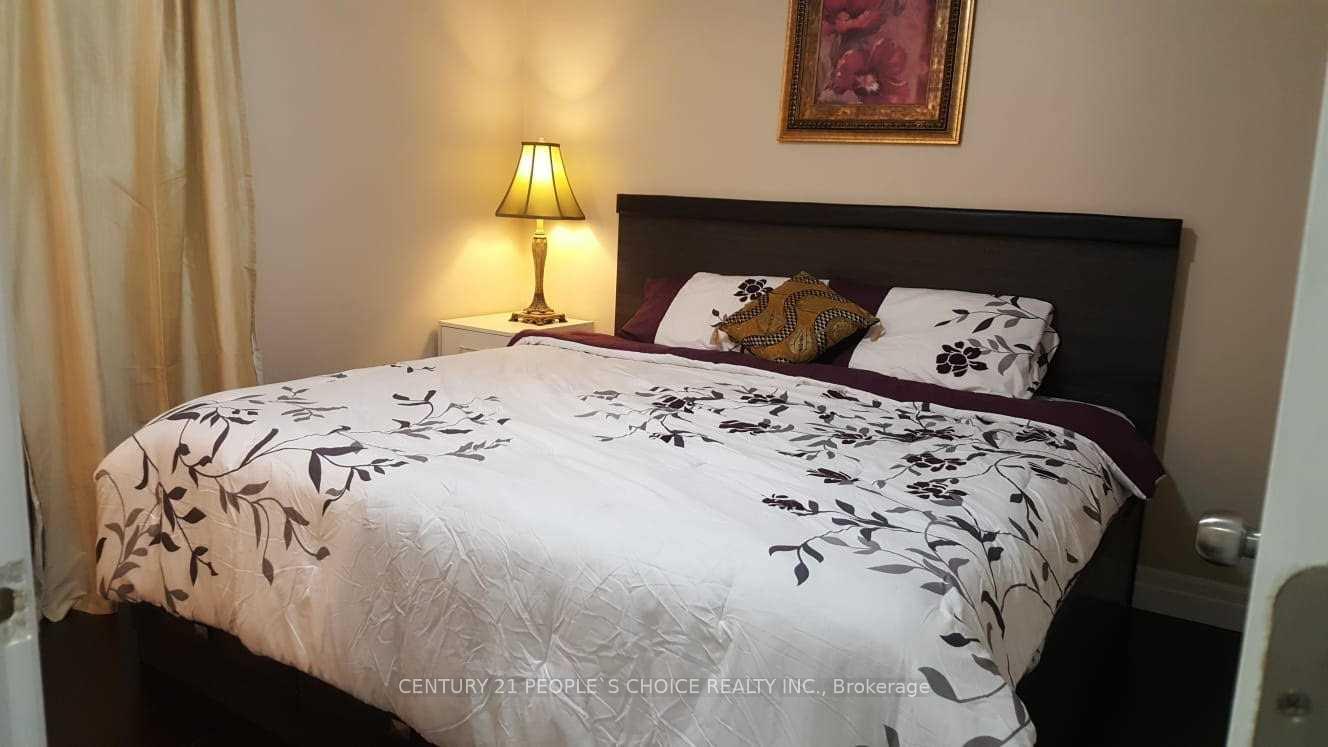 Upper - 186 Maurice Drive Oakville Ontario Canada Rent residential Chabi Ori Century 21 People's Choice Realty Inc., Brokerage *