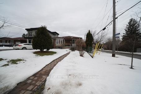 35 Beckett Avenue Toronto Ontario Canada Rent residential Stephanie Easton Right at Home Realty, Brokerage*