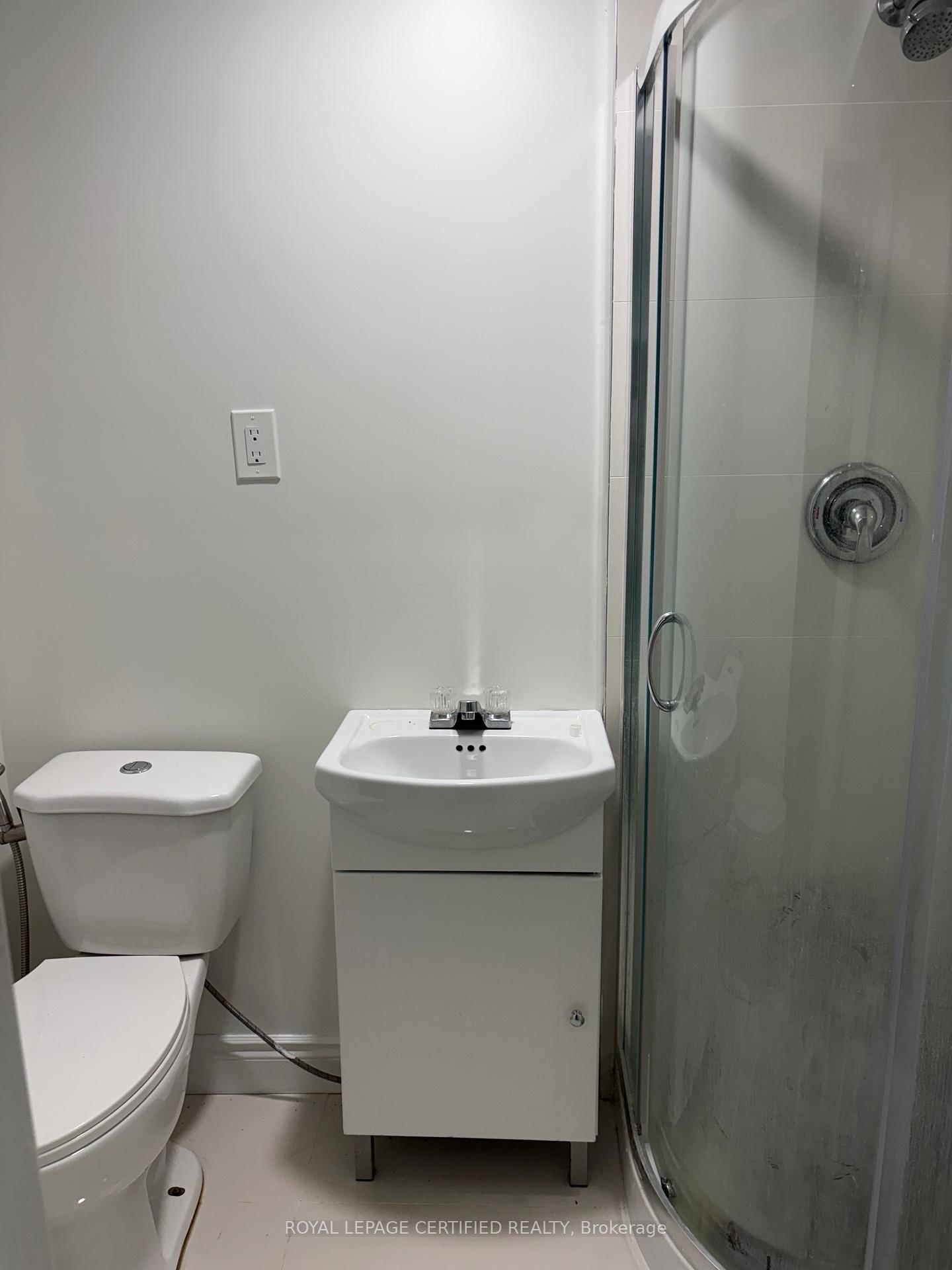 26 Goldenlight Circle Brampton Ontario Canada Rent residential Florina Craiu-Botan Royal Lepage Certified Realty, Brokerage*