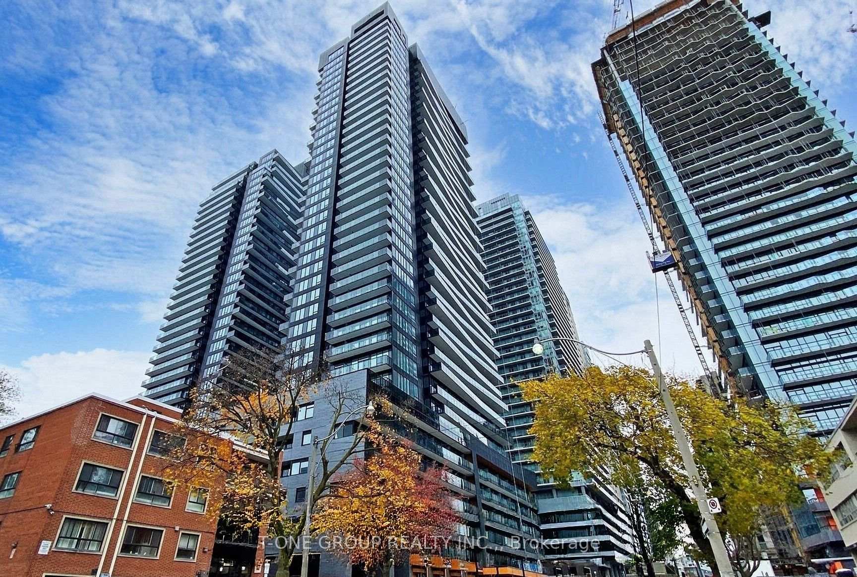 2711 - 117 Broadway Avenue Toronto Ontario Canada Rent residential Yan Zhou T-One Group Realty Inc. Brokerage*