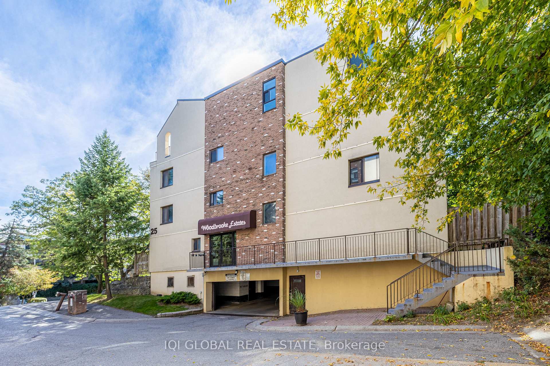 34 - 25 Pebble Byway Toronto Ontario Canada Rent residential Raman Dua ROYAL LEPAGE FLOWER CITY REALTY