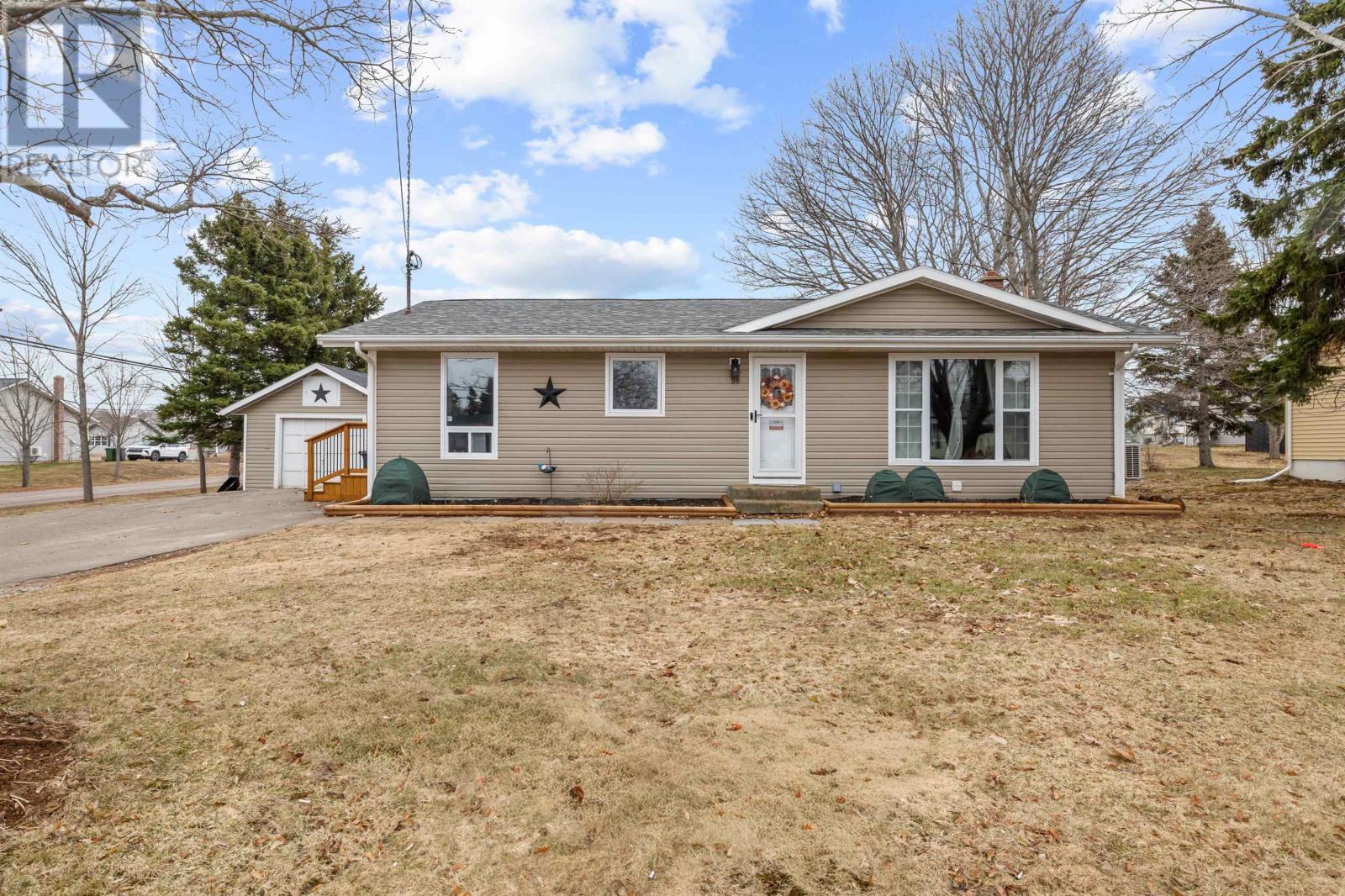 98 Oak Drive Charlottetown Prince Edward Island Canada Sale residential   Keystone Real Estate INC.