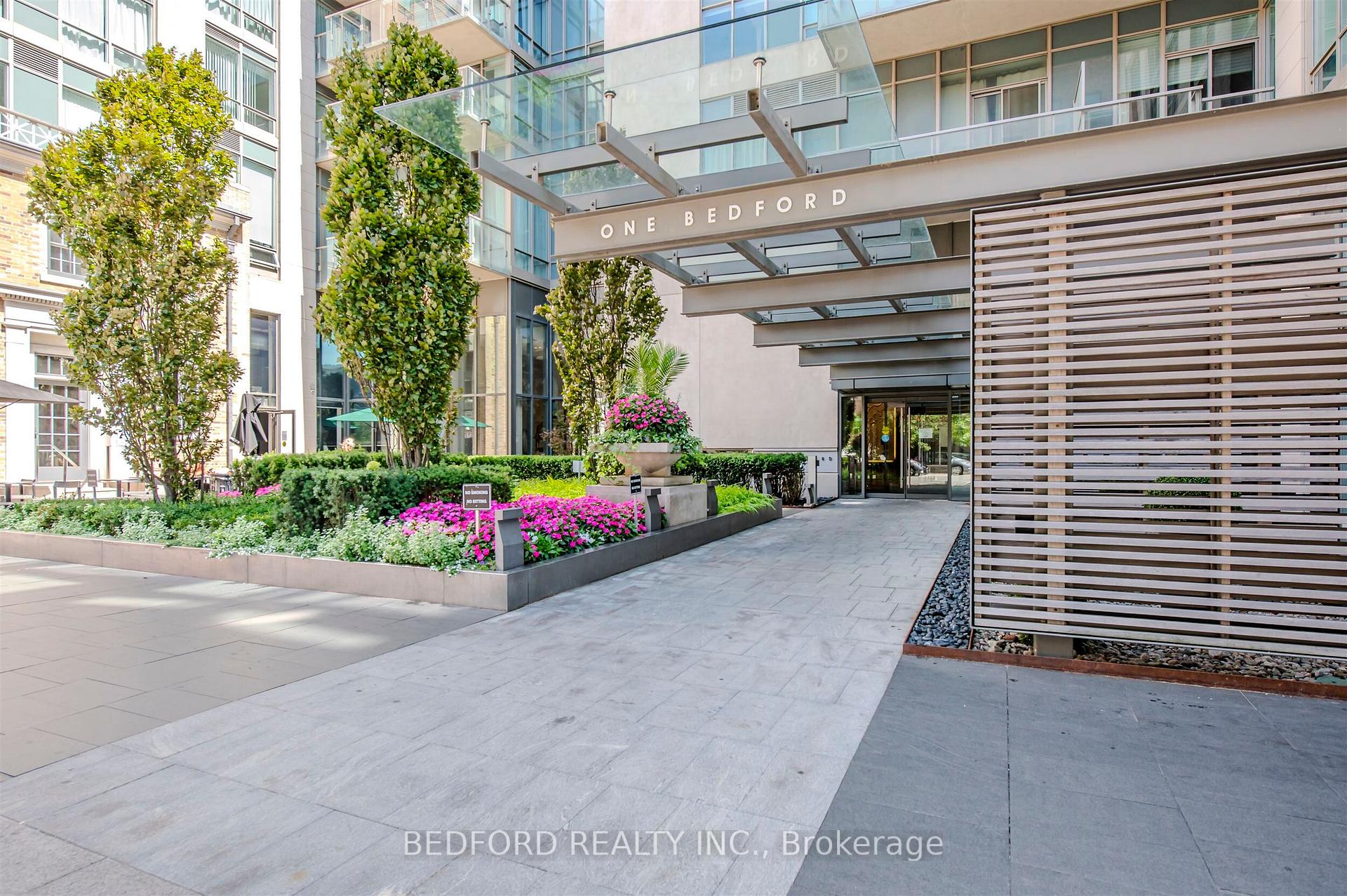 2001 - 1 Bedford Road Toronto Ontario Canada Sale residential Oleg Chinguirei Sutton Group-Admiral Realty Inc., Brokerage *