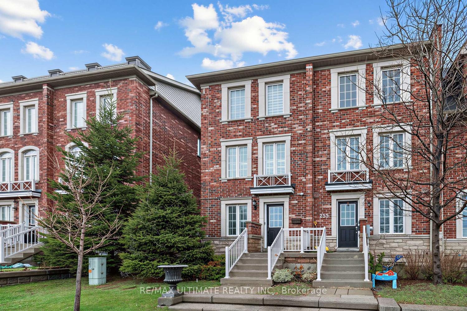 255 Torbarrie Road E Toronto Ontario Canada Sale residential Paulette Lewis RE/MAX Ultimate Realty Inc., Brokerage *