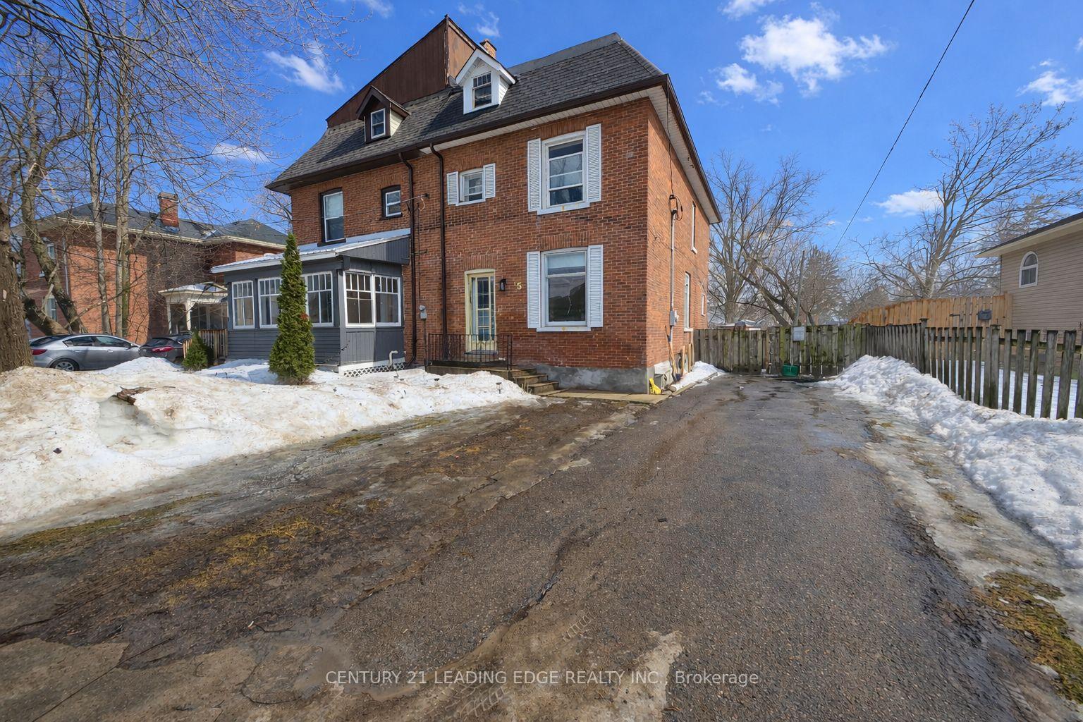 15 George Street N Kawartha Lakes Ontario Canada Sale residential   PD REALTY INC.,  Brokerage