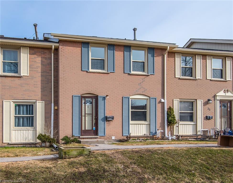 27 Queenston Drive Kitchener Ontario Canada Sale residential Trudi Leverette RE/MAX Twin City Realty Inc., Brokerage*