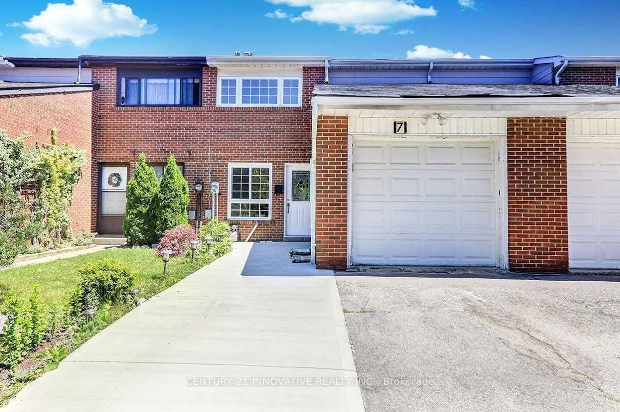 BSMT - 7 Sachems Place Toronto Ontario Canada Rent residential Richard Alfred Century 21 Innovative Realty Inc., Brokerage *