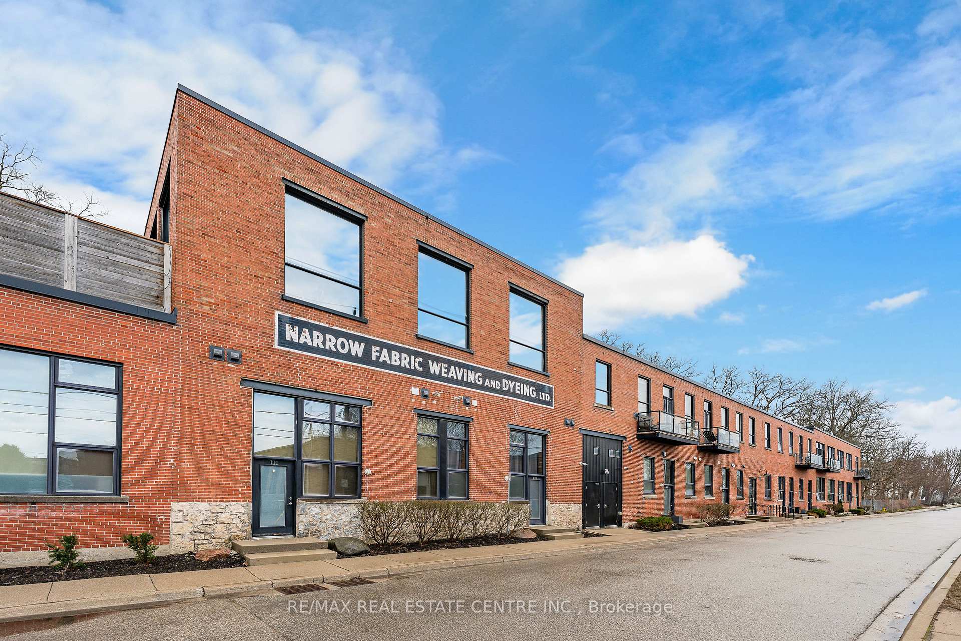 212 - 85 Spruce Street Cambridge Ontario Canada Sale residential Vik Mehmi RE/MAX Real Estate Centre Inc., Brokerage *