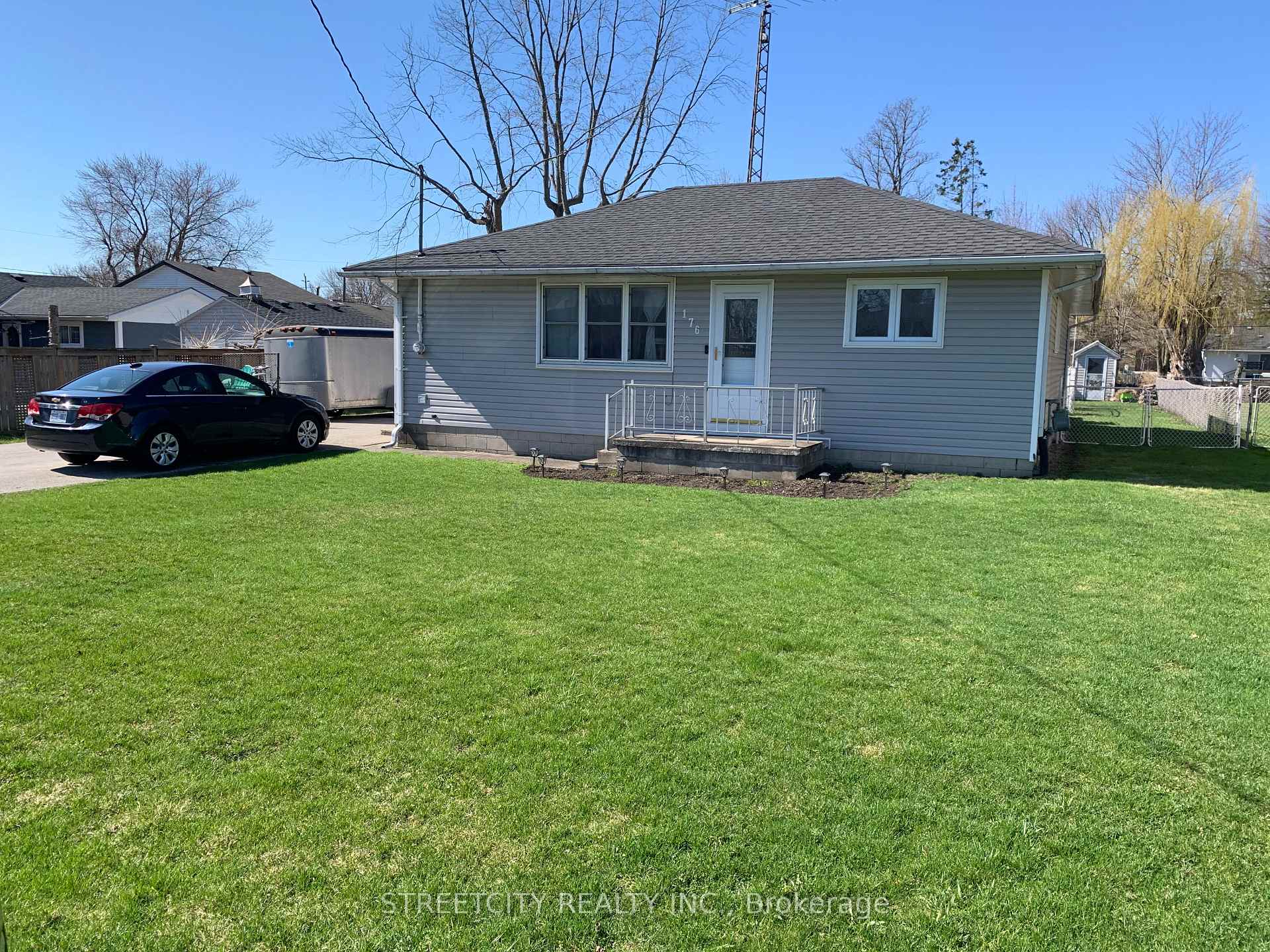 176 KING Street Southwest Middlesex Ontario Canada Sale residential Frank Pontes STREETCITY REALTY INC., BROKERAGE*