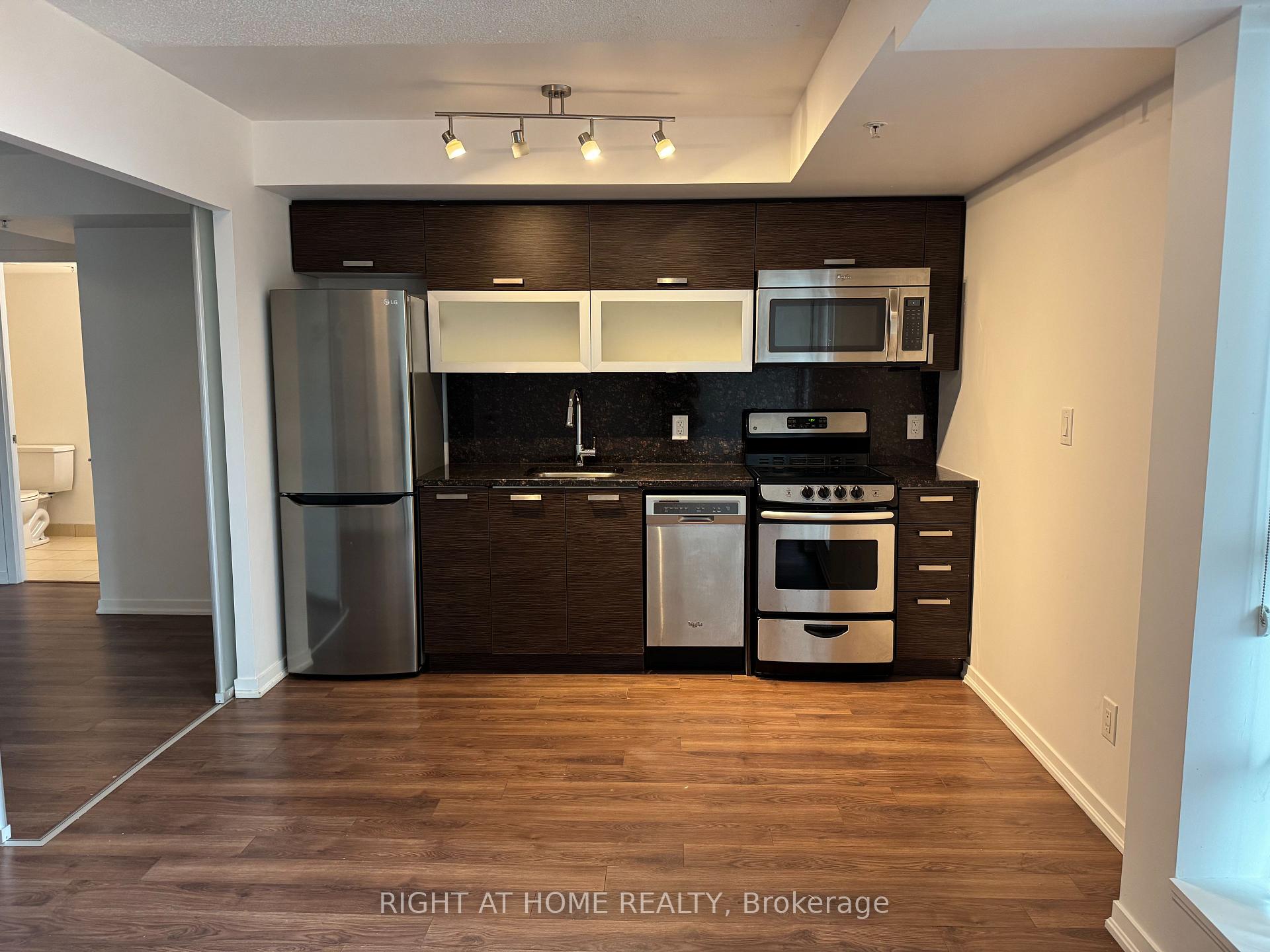 901 - 68 Abell Street Toronto Ontario Canada Rent residential Alfred Russell Rosos Right at Home Realty, Brokerage*