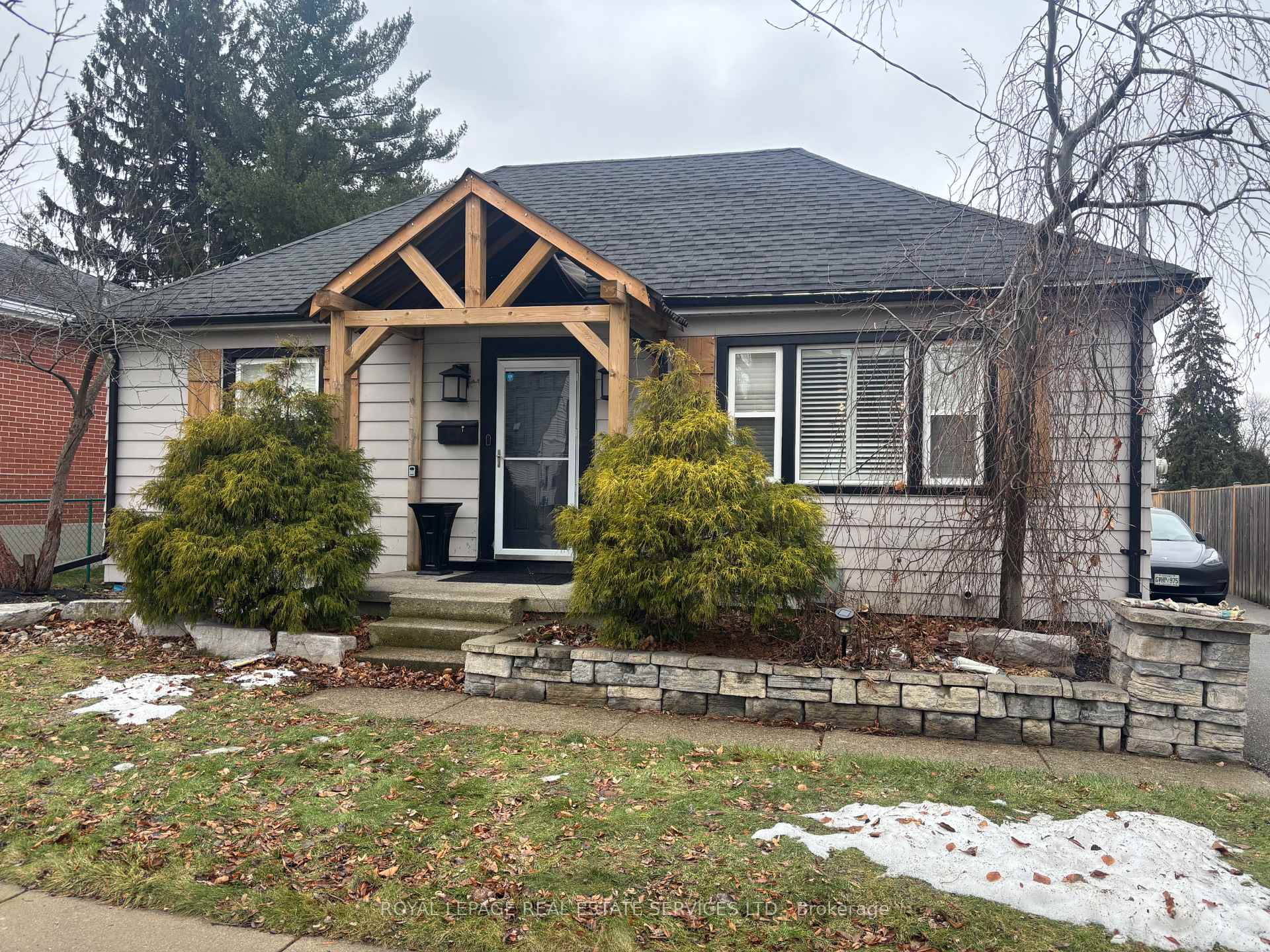 6 Sussex Avenue Brantford Ontario Canada Rent residential   Royal LePage Real Estate Services Ltd., Brokerage