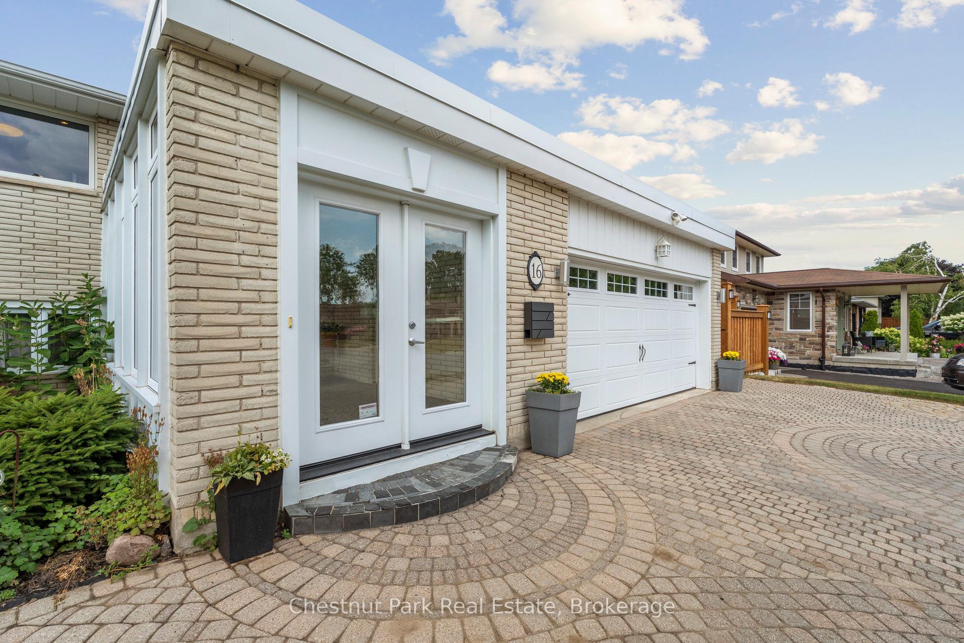 4 Bedroom Single Family Home/House's Image 3