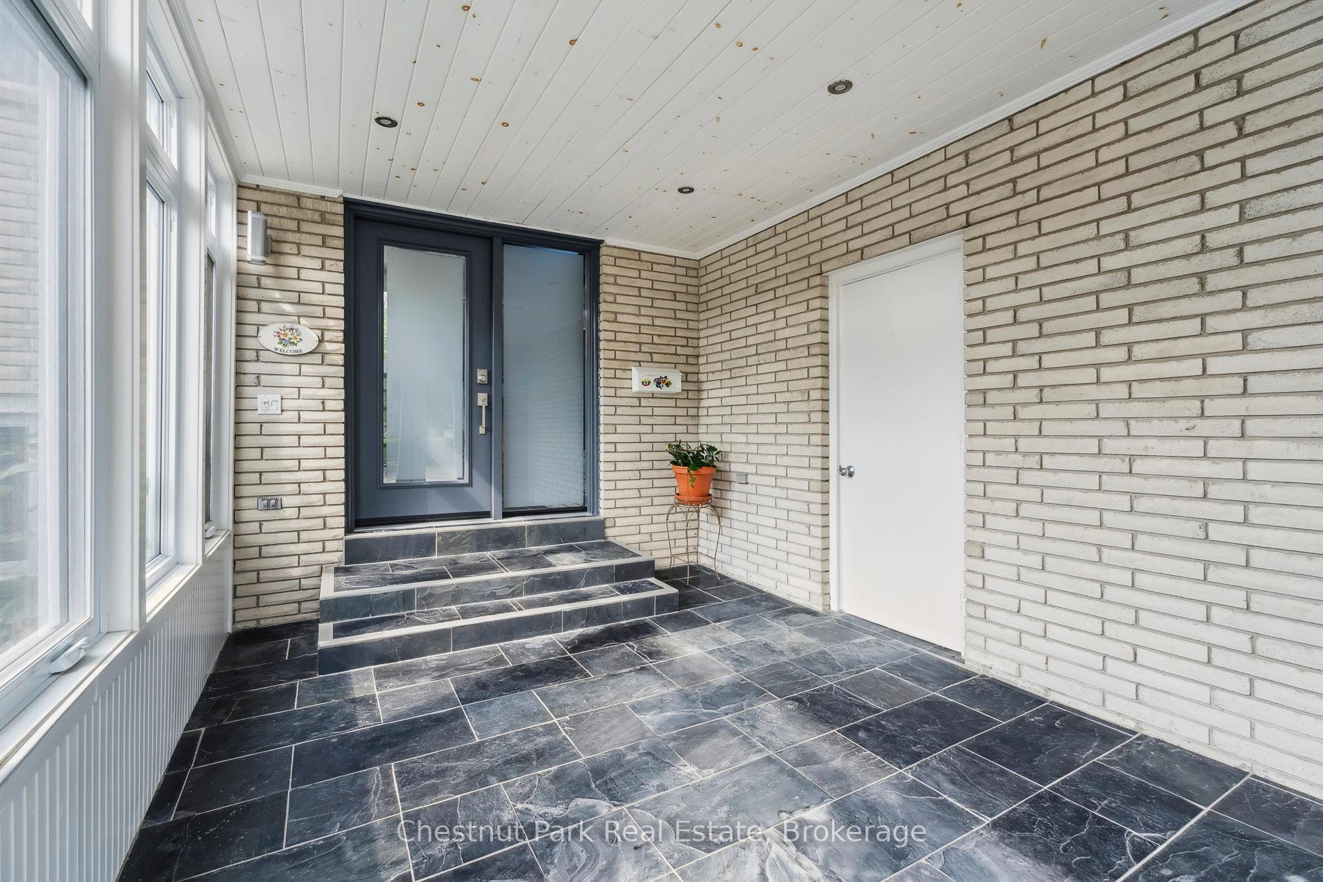4 Bedroom Single Family Home/House's Image 4