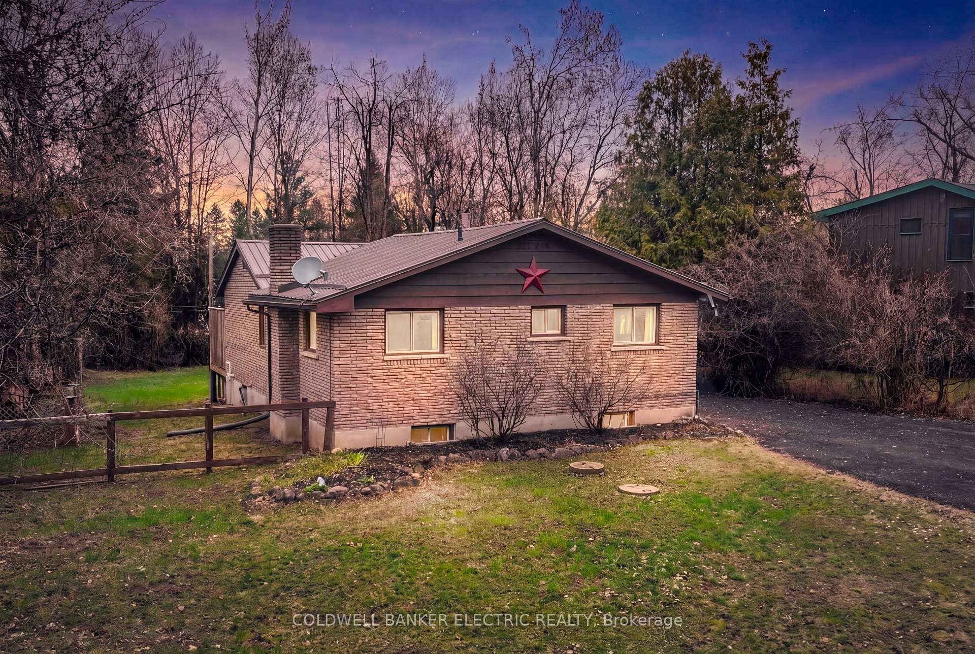 30 Woods Avenue Kawartha Lakes Ontario Canada Sale residential   PD REALTY INC.,  Brokerage