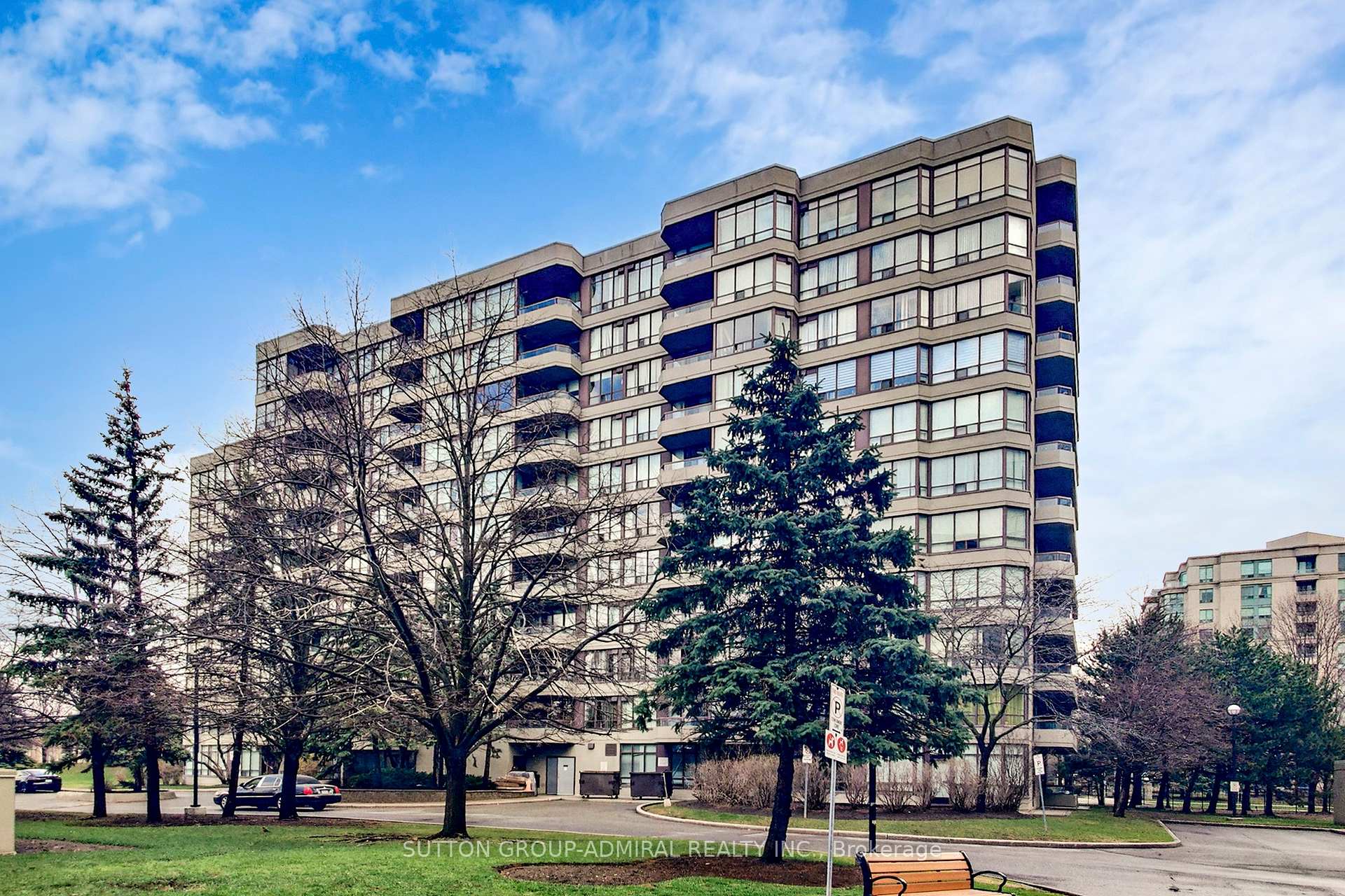 Ph208 - 81 Townsgate Drive Vaughan Ontario Canada Sale residential   Sutton Group-Admiral Realty Inc., Brokerage *