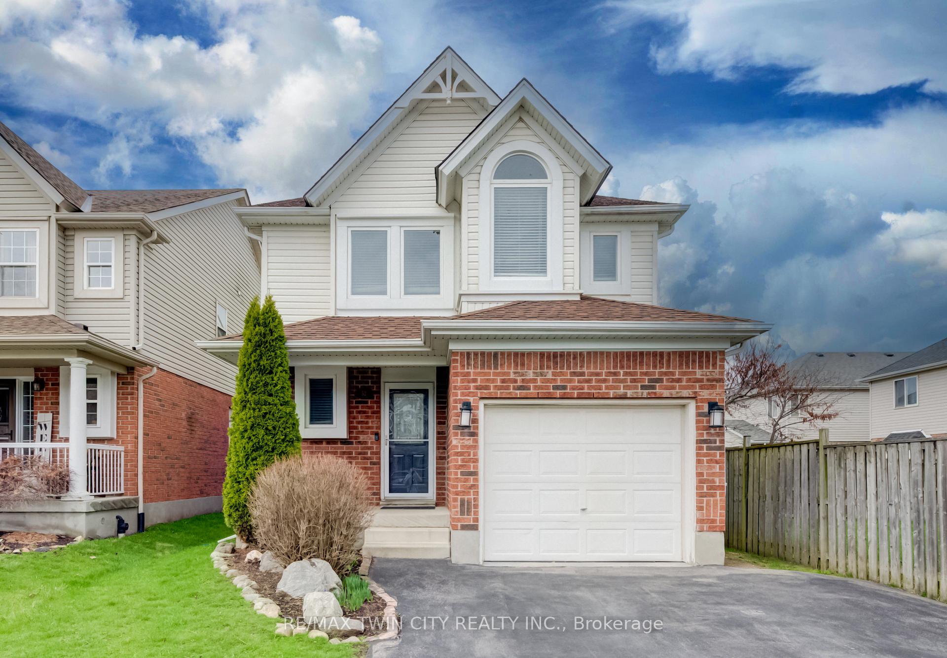 52 Maryann Price Lane Cambridge Ontario Canada Sale residential Renee Blair Sotheby's International Realty Canada