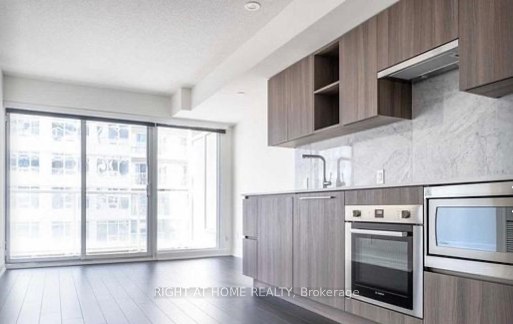 3205 - 17 BATHURST Street Toronto Ontario Canada Sale residential Shabbir Janmohamed Right at Home Realty, Brokerage*